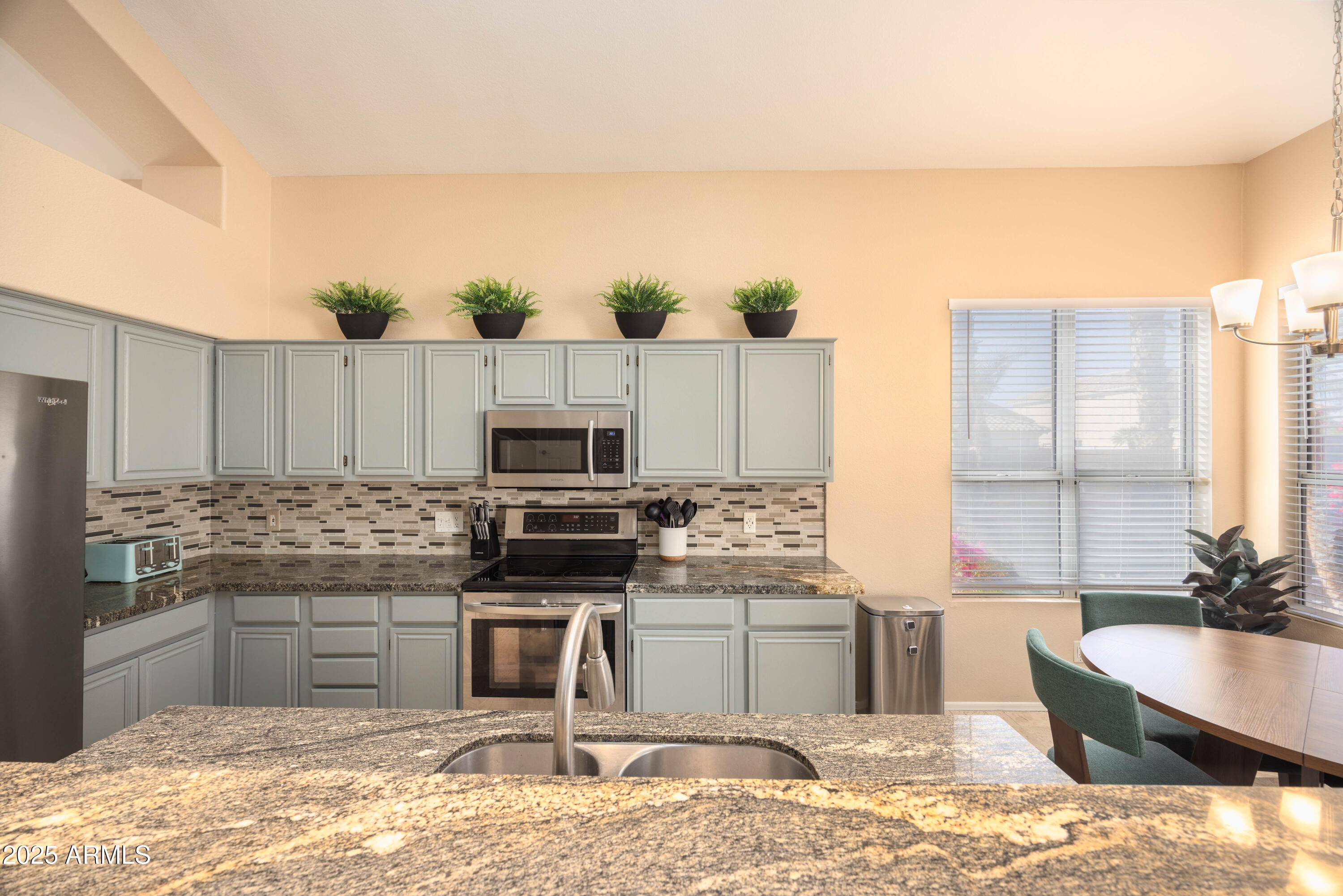 Glendale, Arizona 85310, United States, 4 Bedrooms Bedrooms, ,3 BathroomsBathrooms,Residential,Active,5125