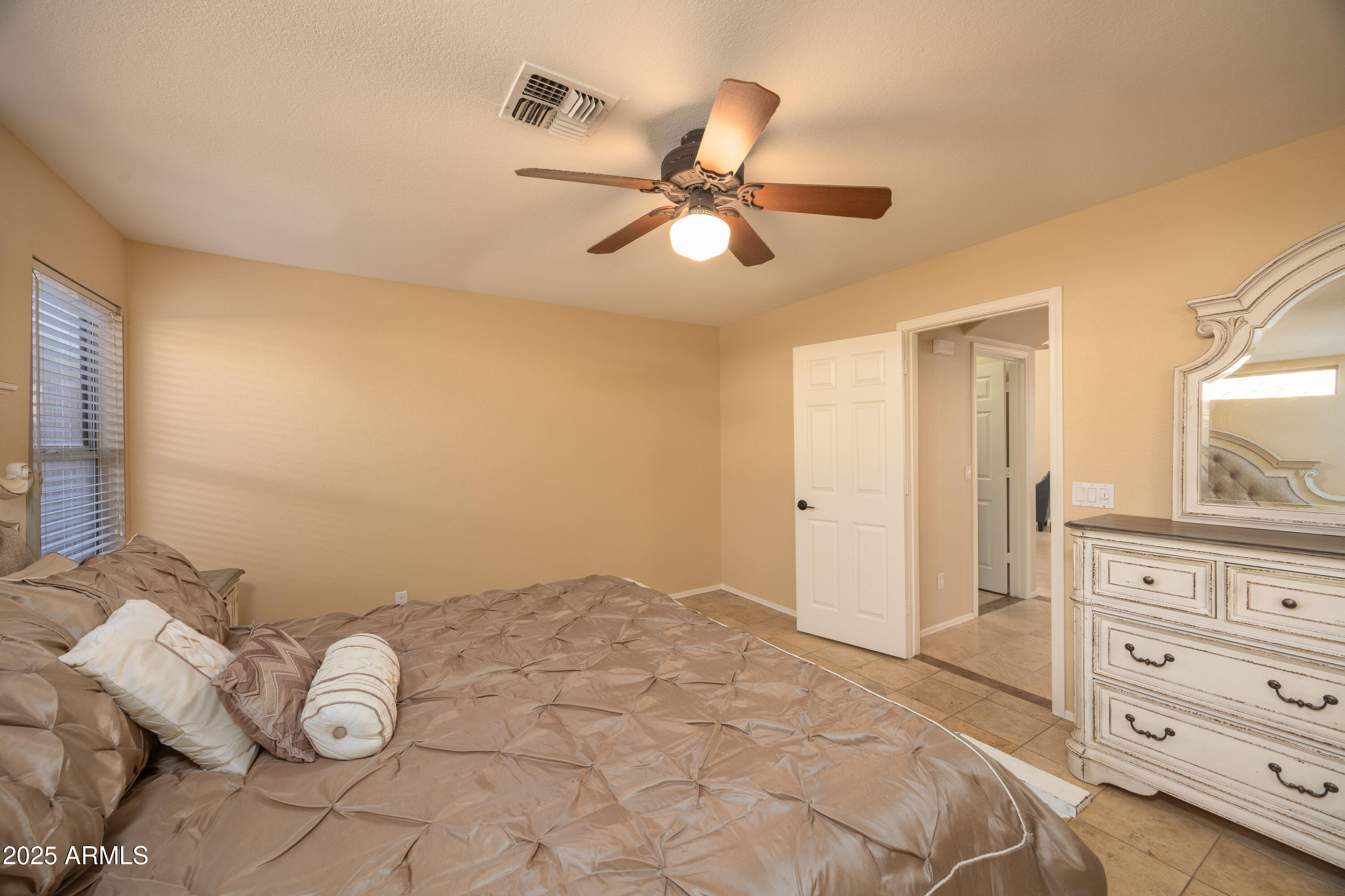 Glendale, Arizona 85310, United States, 4 Bedrooms Bedrooms, ,3 BathroomsBathrooms,Residential,Active,5125