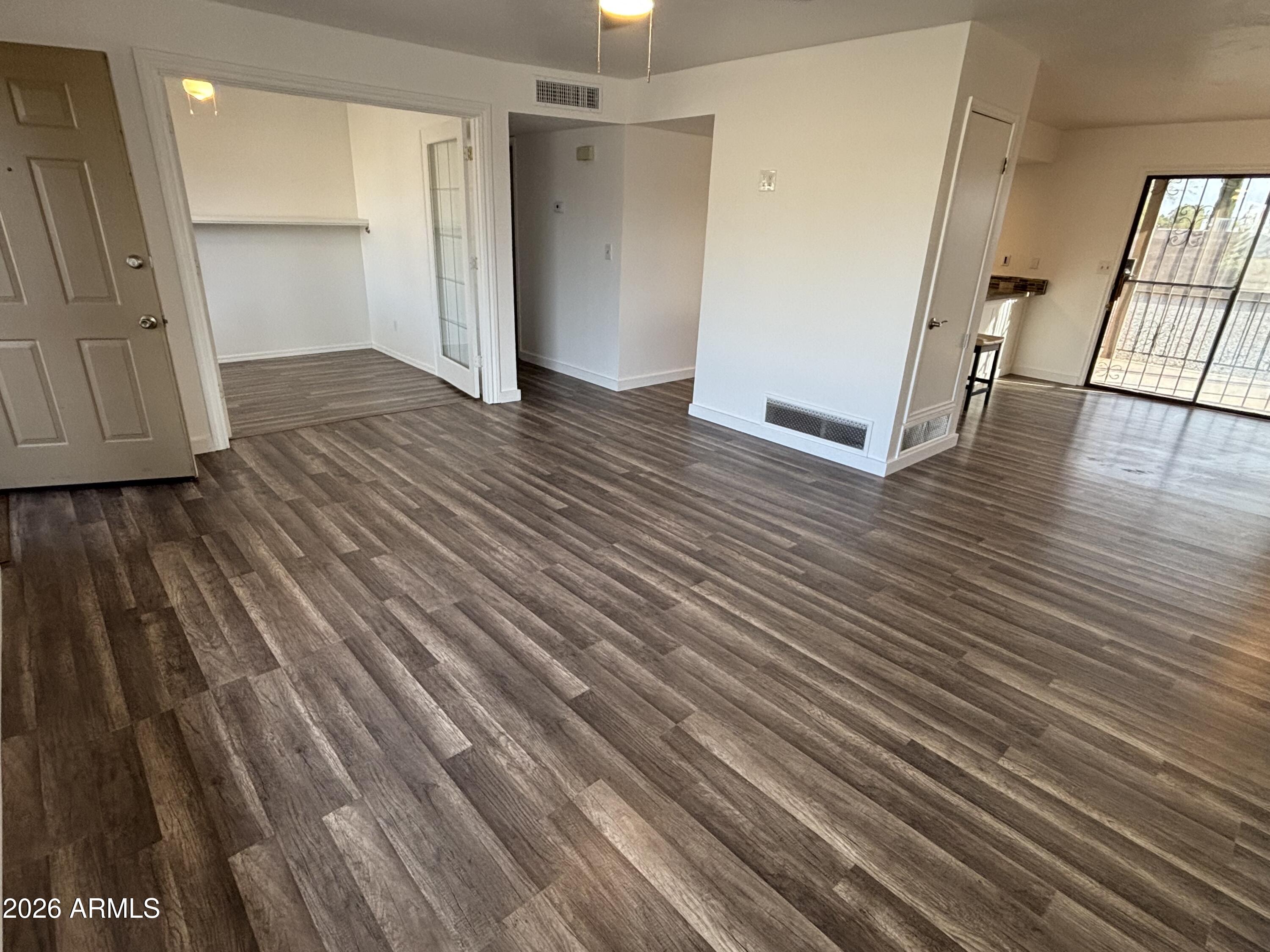 970 E COTTONWOOD Drive