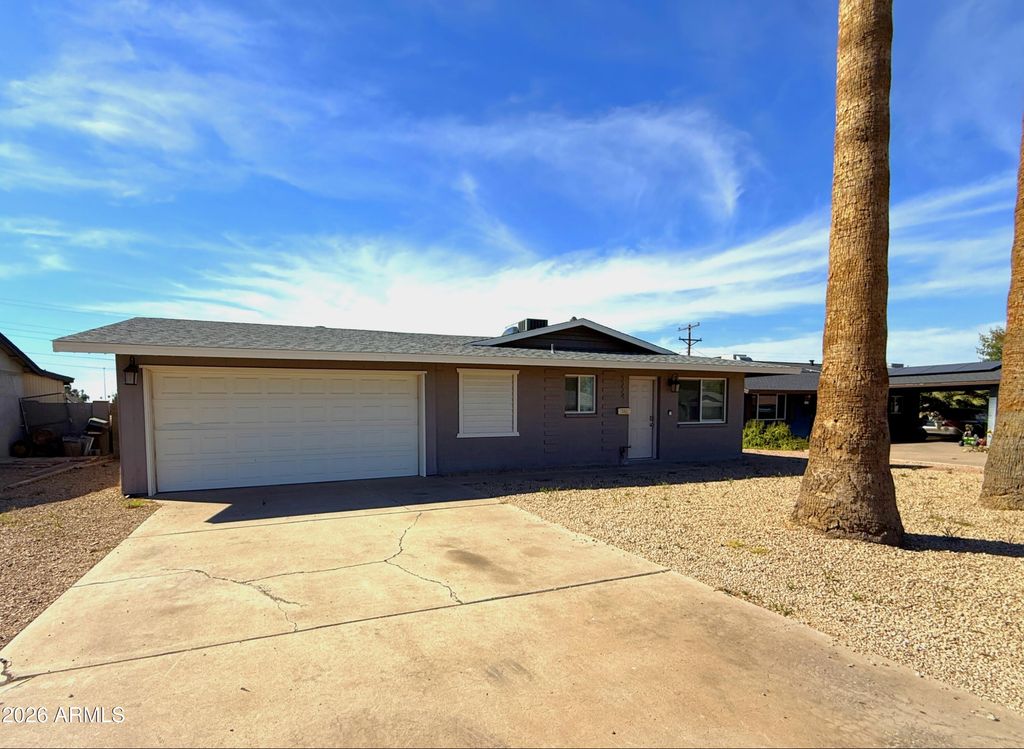 Photo of 3224 S Albert Avenue, Tempe, AZ 85282 (MLS # 6996181)