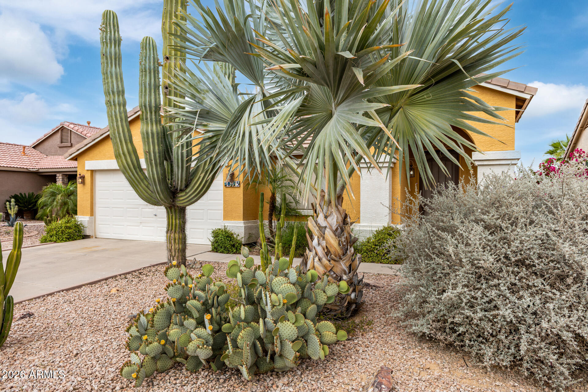 30475 N ROYAL OAK Way