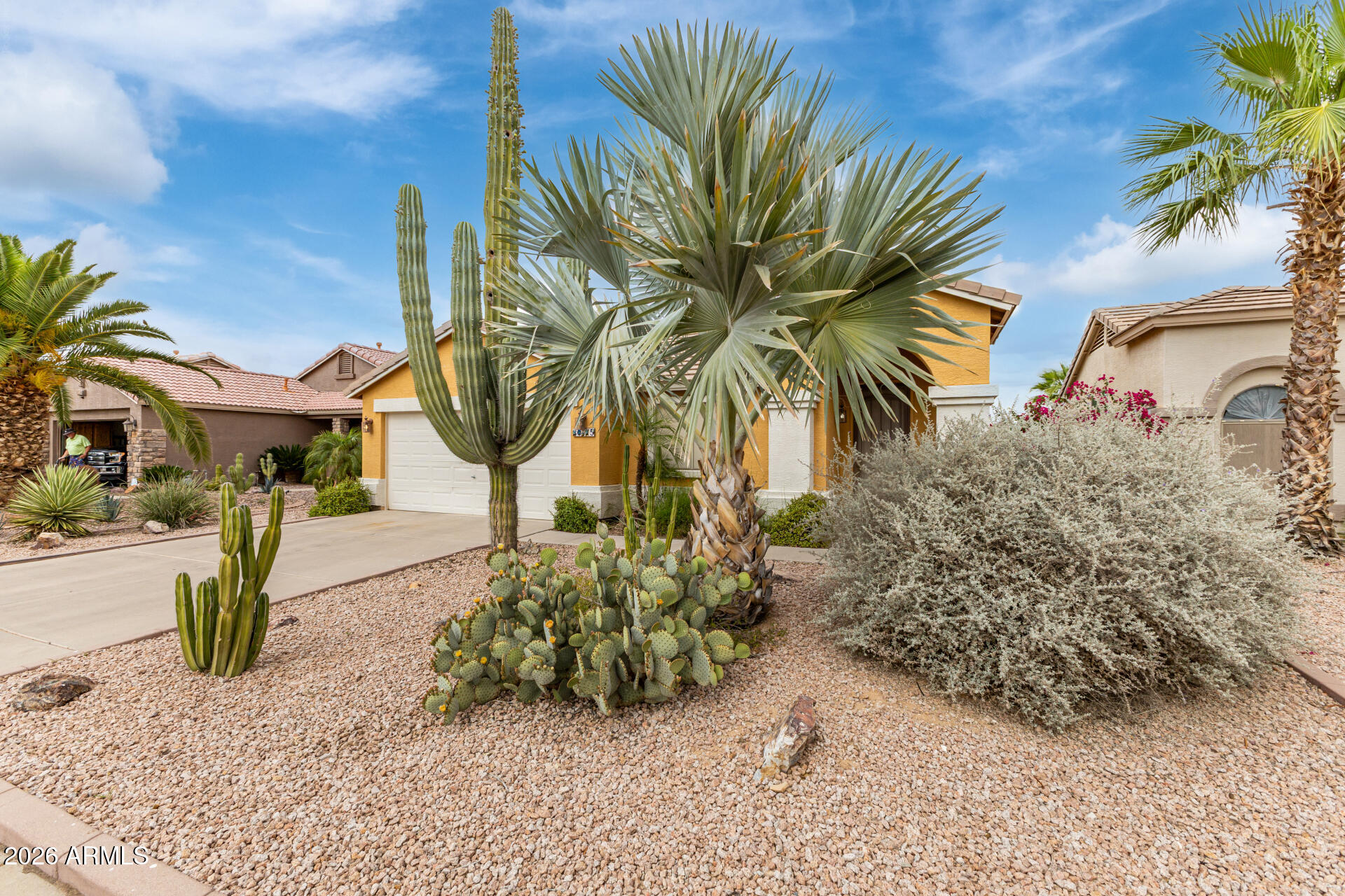 30475 N ROYAL OAK Way