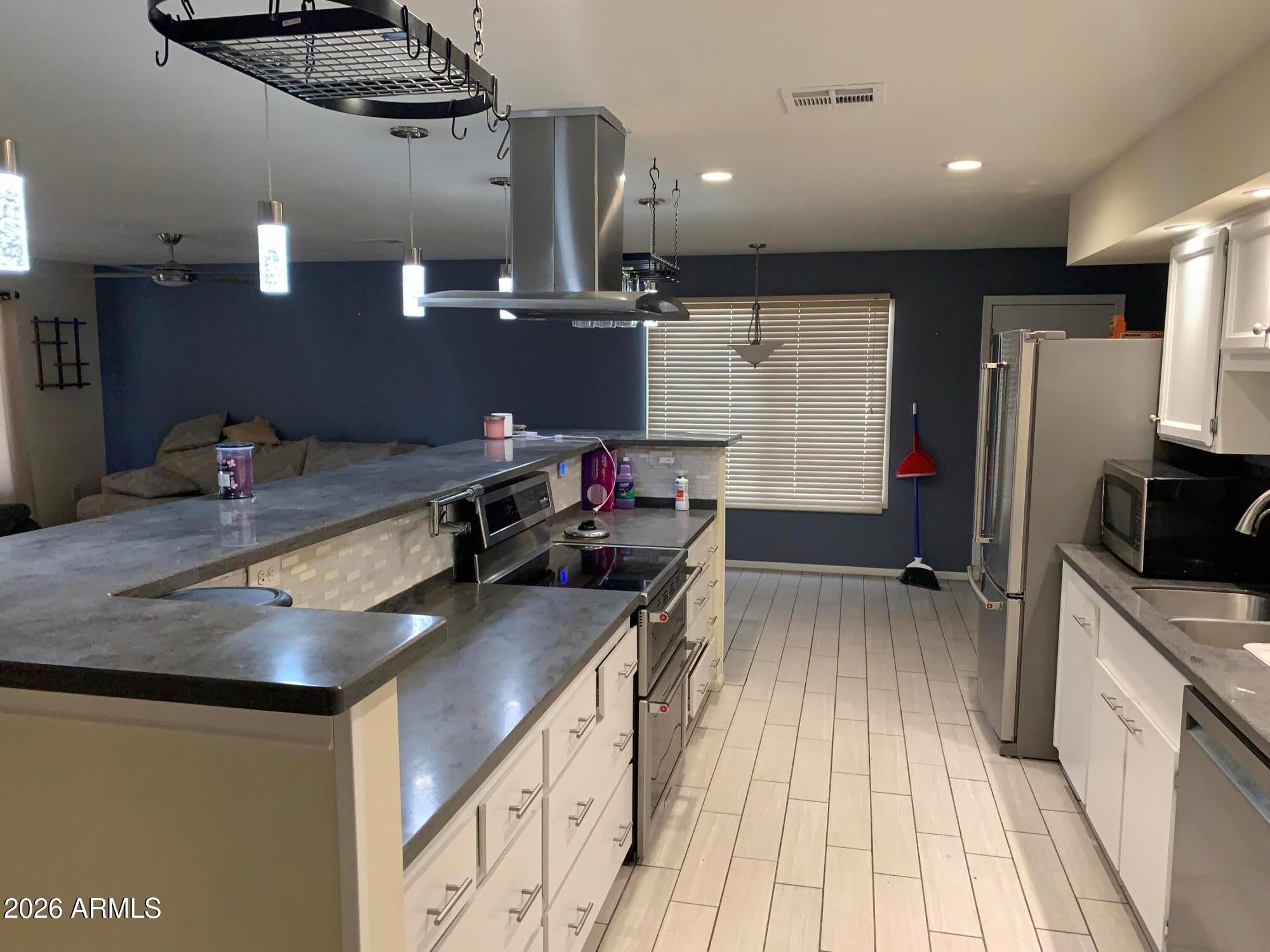 13207 W DESERT GLEN Drive