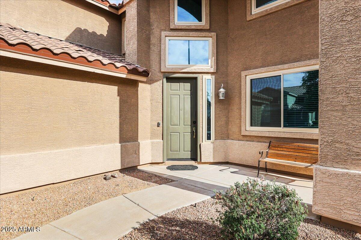 462 W MYRTLE Drive