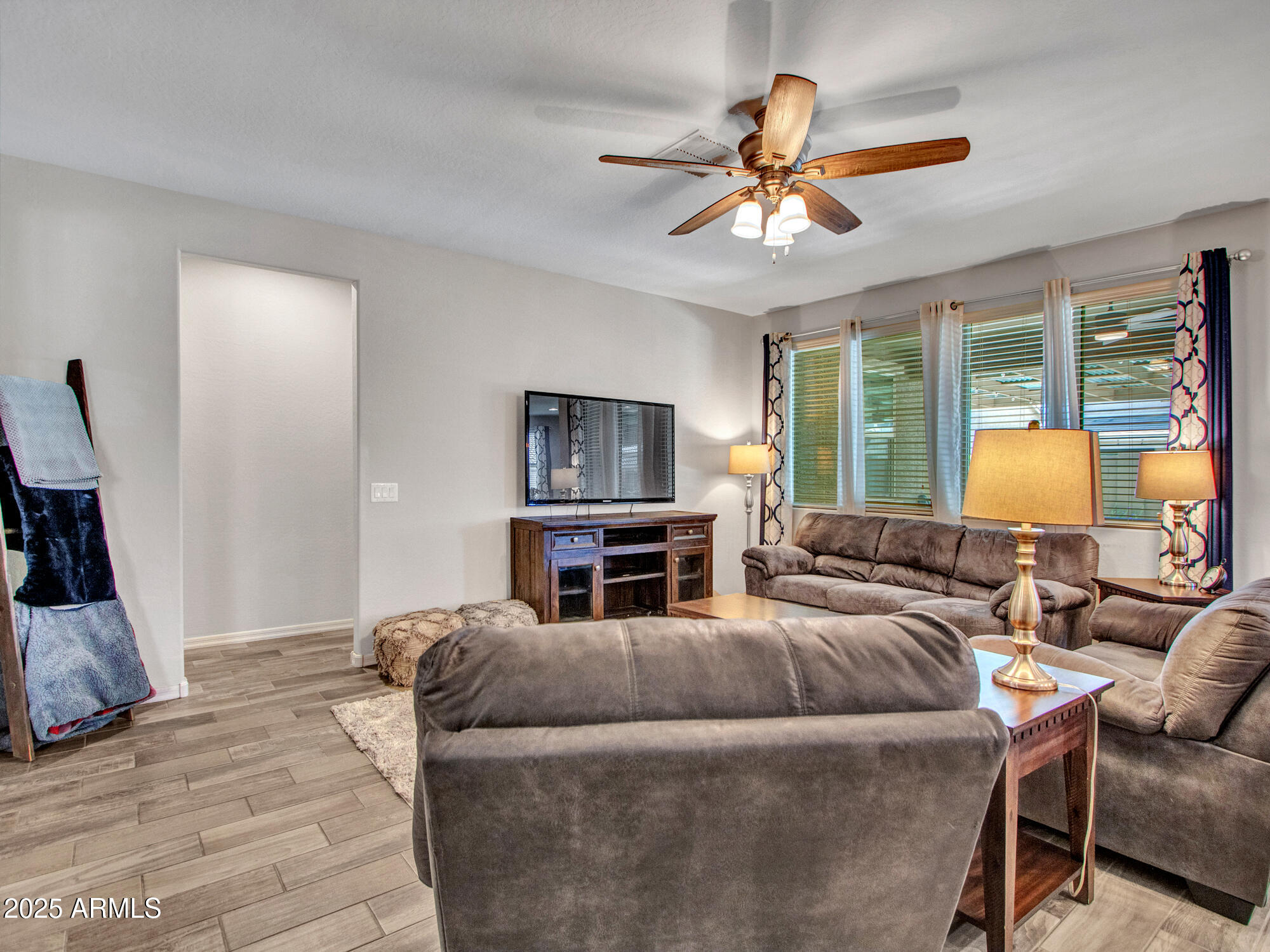 Litchfield Park, Arizona 85340, United States, 4 Bedrooms Bedrooms, ,3 BathroomsBathrooms,Residential,Active,220484