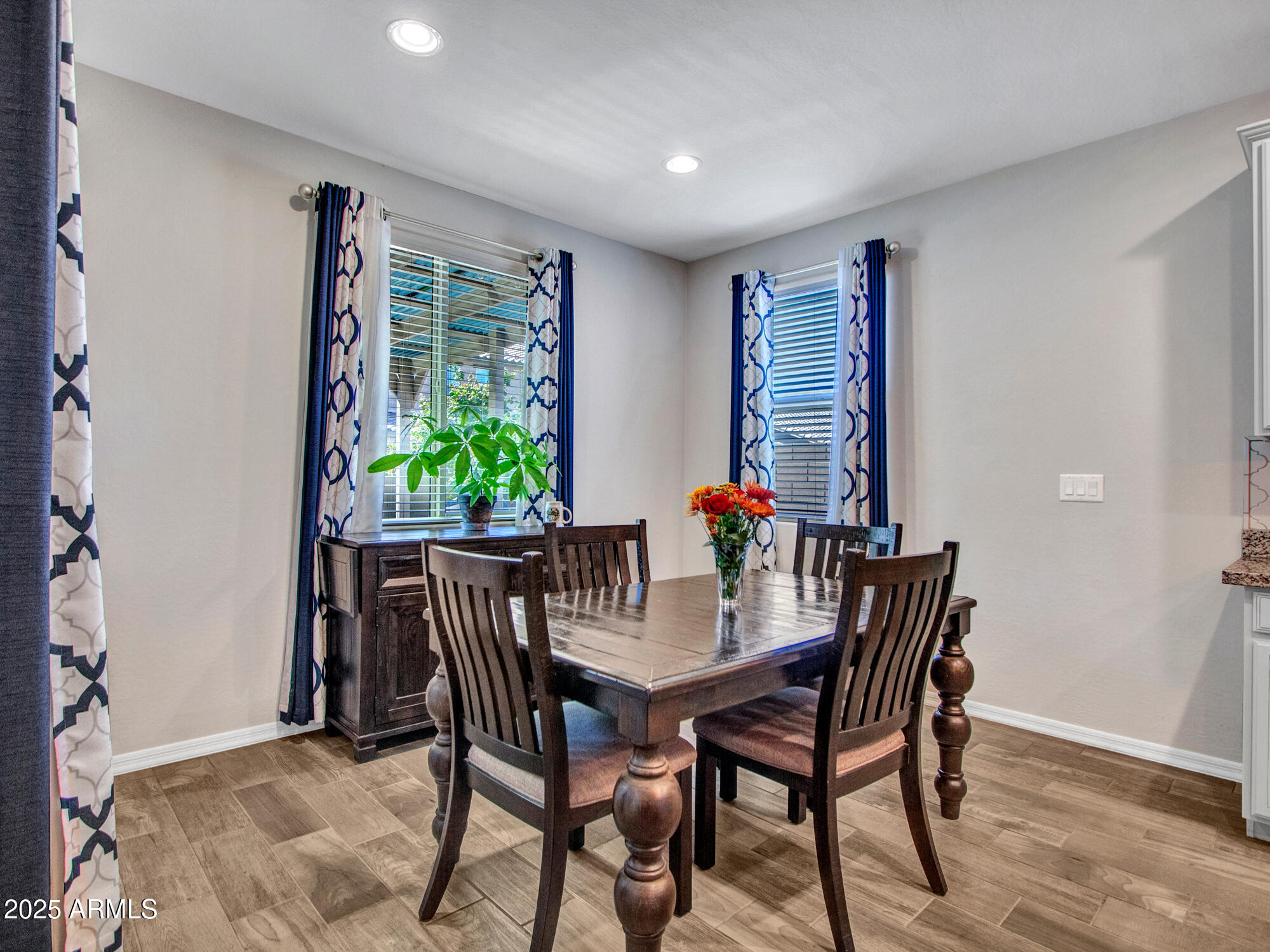 Litchfield Park, Arizona 85340, United States, 4 Bedrooms Bedrooms, ,3 BathroomsBathrooms,Residential,Active,220484