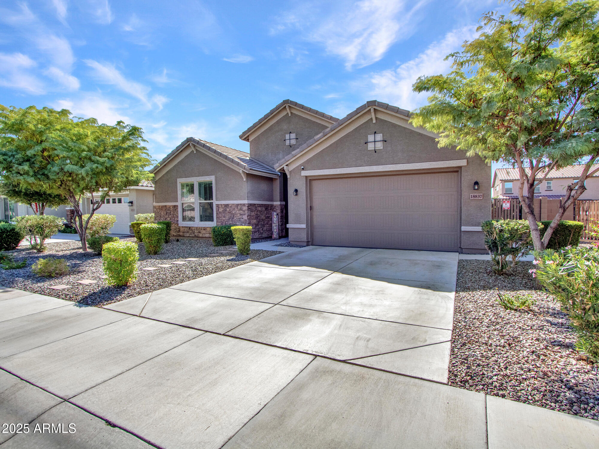 Litchfield Park, Arizona 85340, United States, 4 Bedrooms Bedrooms, ,3 BathroomsBathrooms,Residential,Active,220484