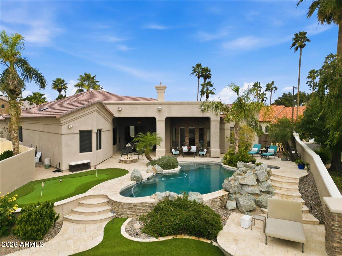 1925 E BAY TREE Court