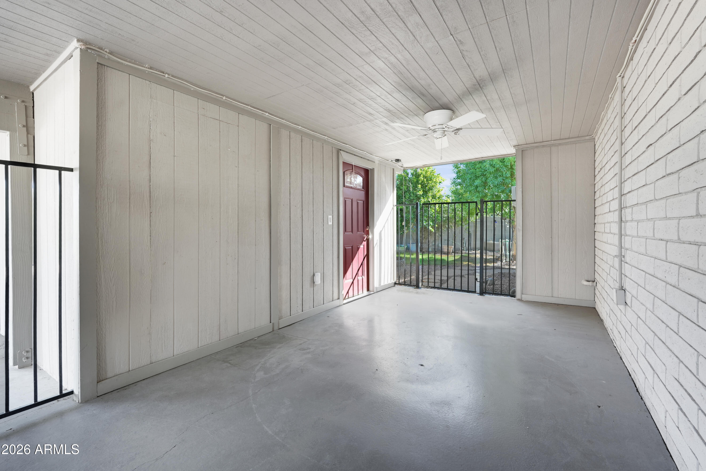 8776 W SANTA CRUZ Boulevard