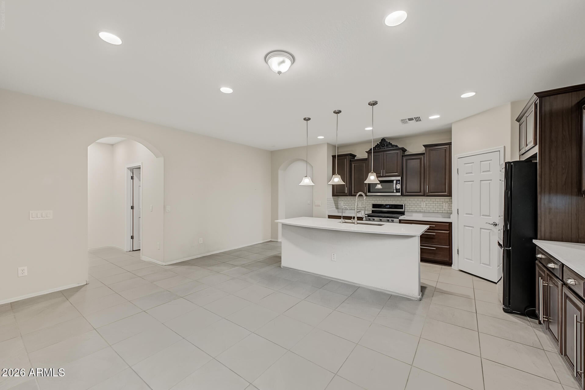 3613 N ASTORIA Drive