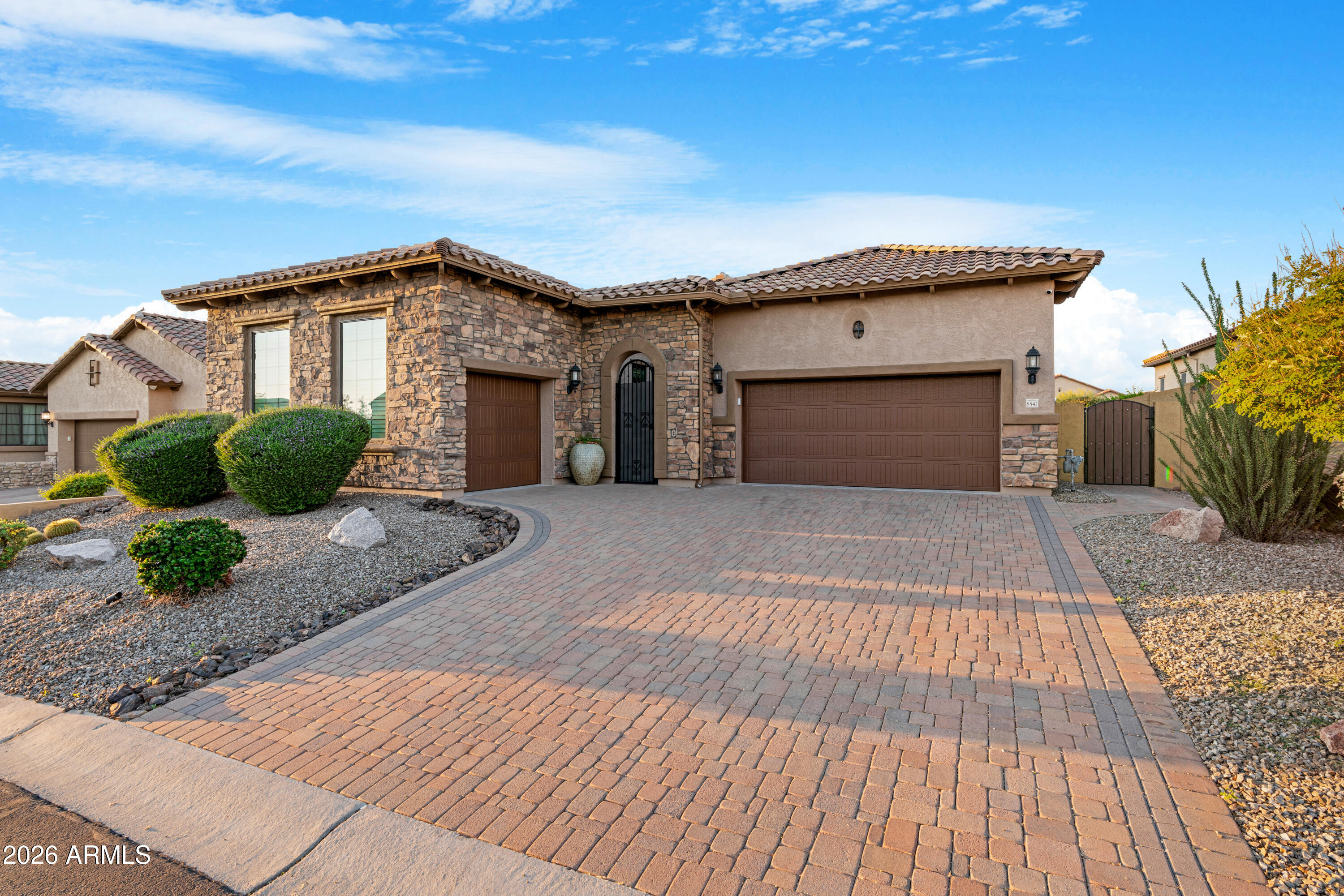 8542 E LOCKWOOD Street