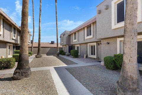 Townhouse in Glendale AZ 6114 TOWNLEY Avenue.jpg