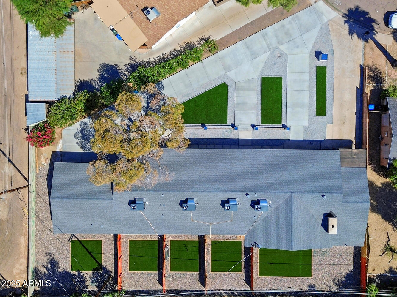 4821 E SHERIDAN Street