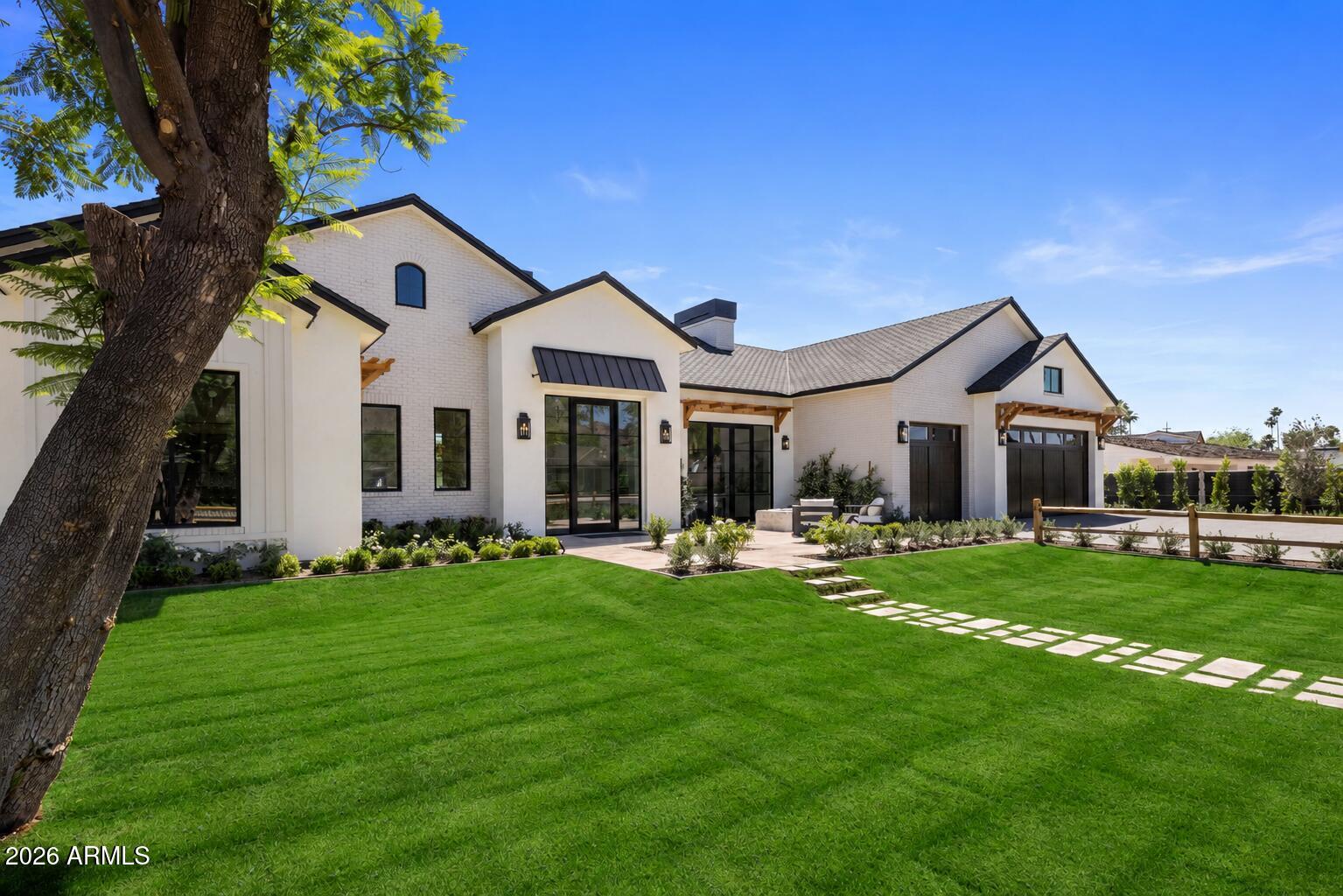 5935 E CALLE TUBERIA --