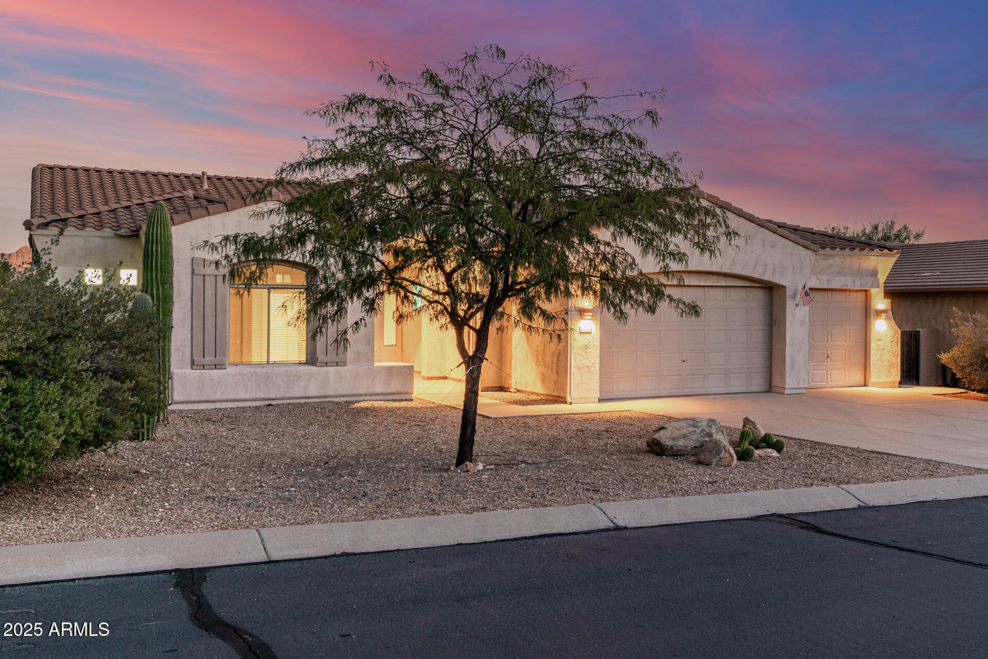 4093 S LAS VILLA Way