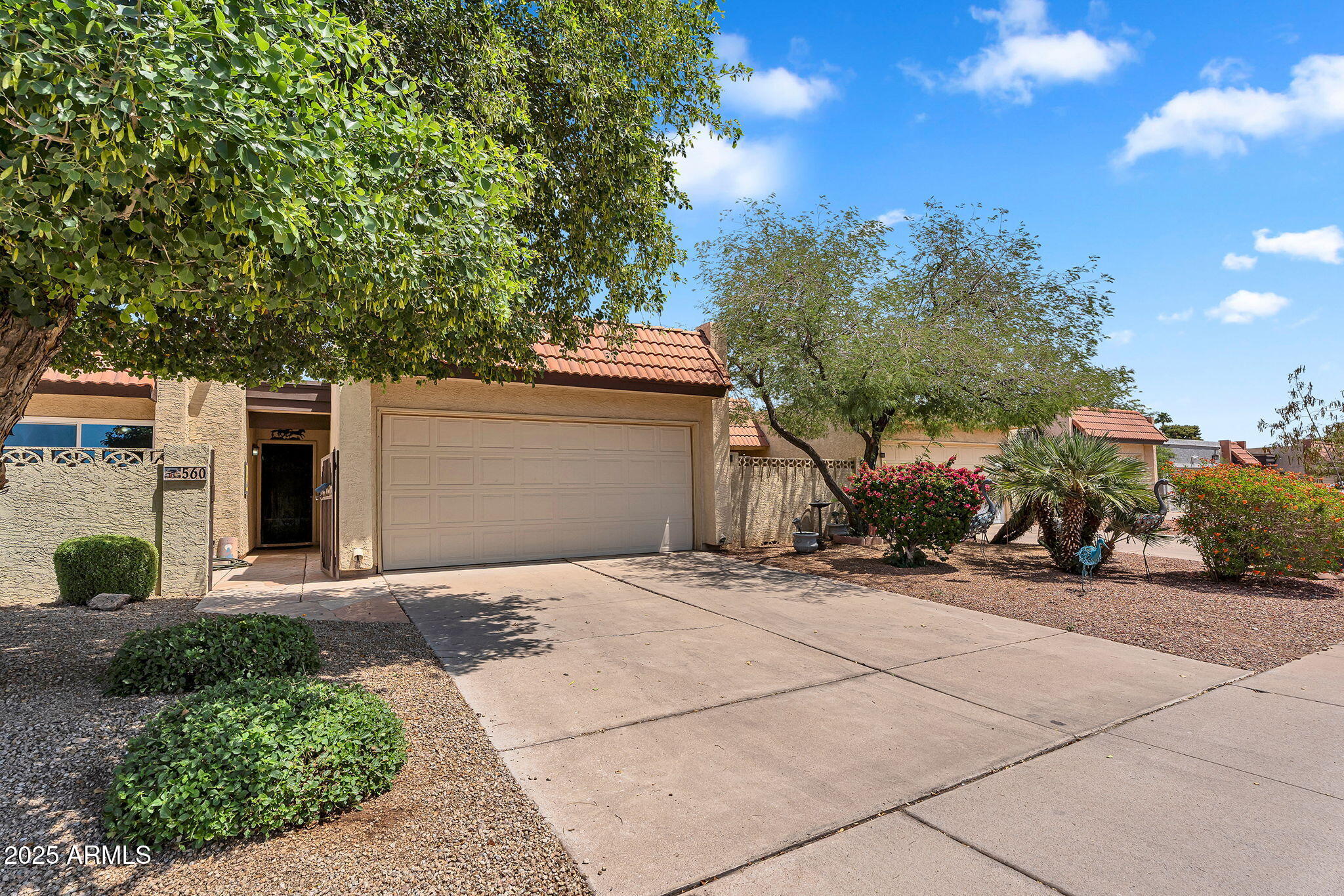 560 W DUKE Drive
