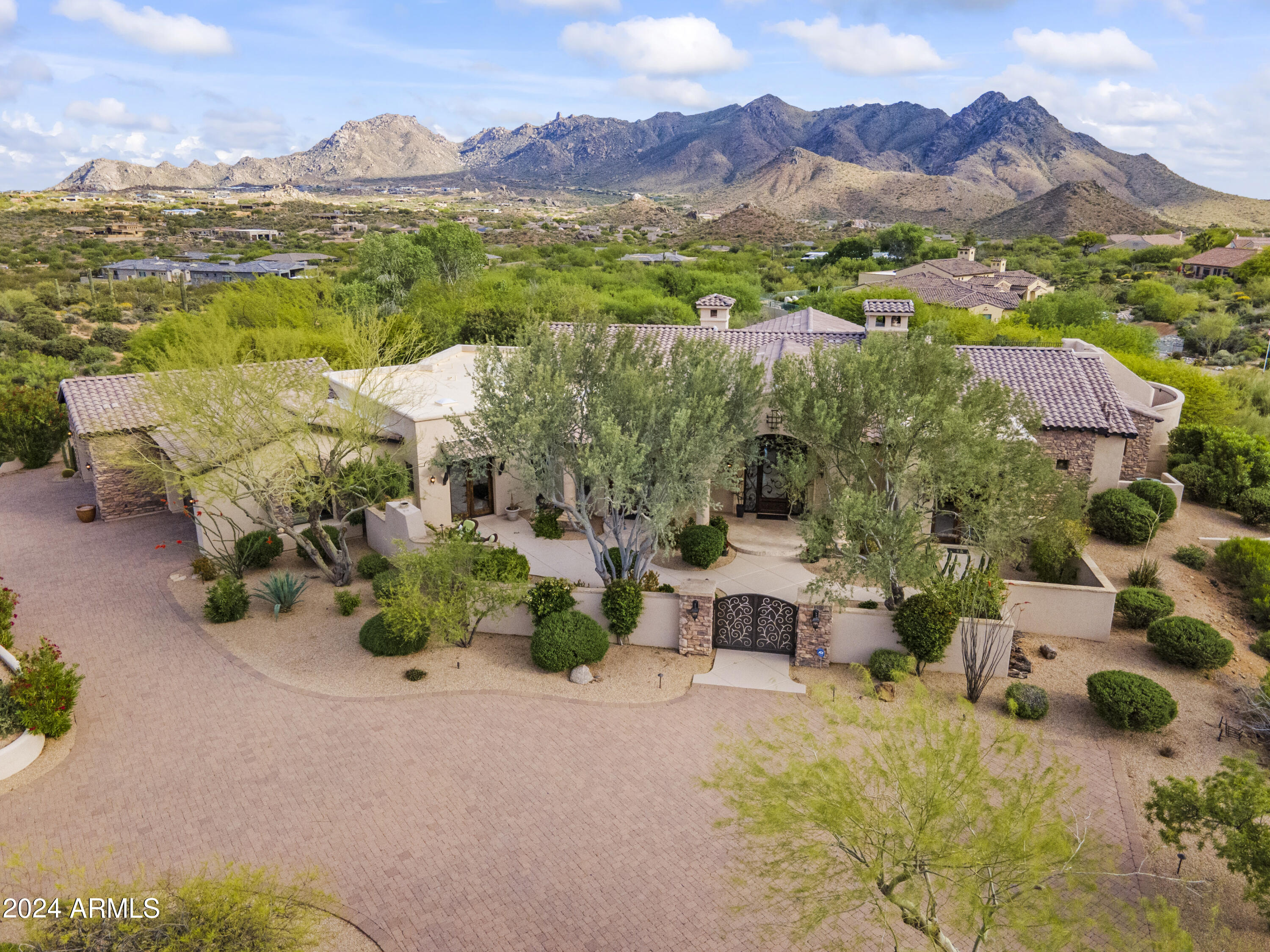 Scottsdale, Arizona, 85255, United States, 4 Bedrooms Bedrooms, ,4 BathroomsBathrooms,Residential,Active,2011198