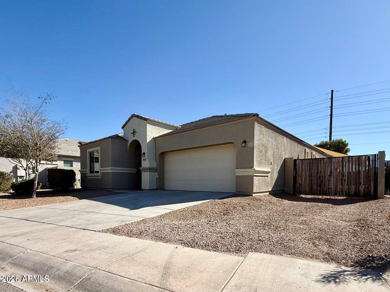 40865 W HENSLEY Way