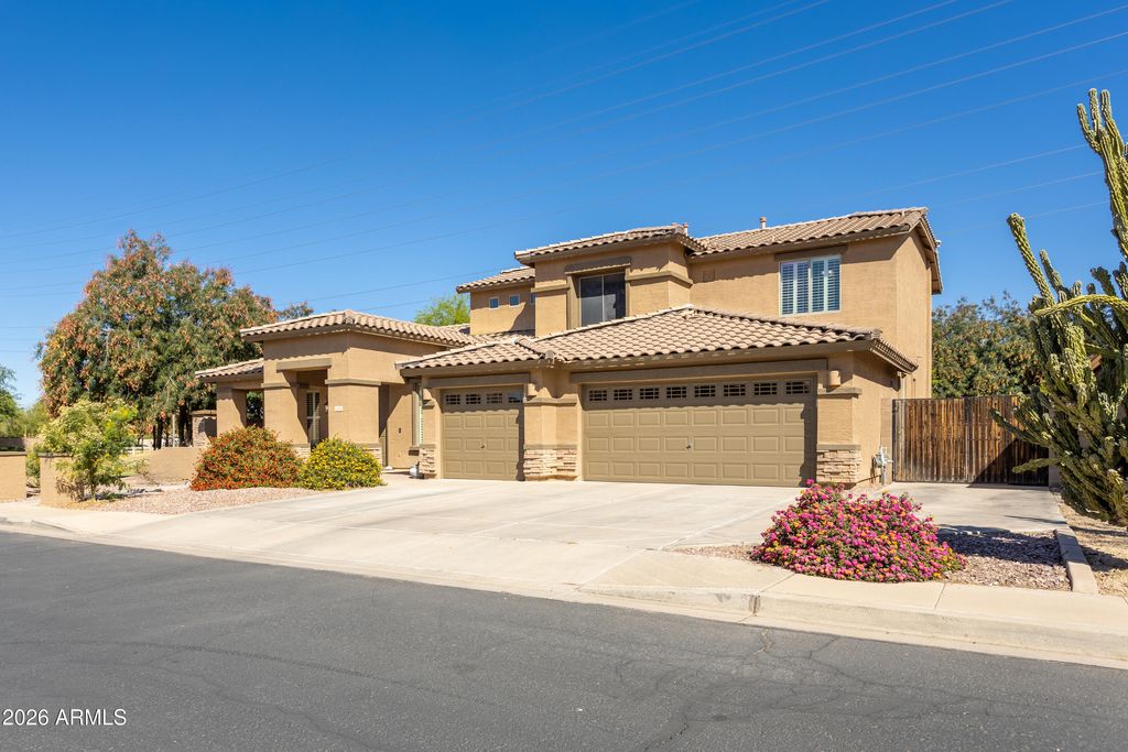 Photo of 2700 E Yellowstone Place, Chandler, AZ 85249 (MLS # 7002244)