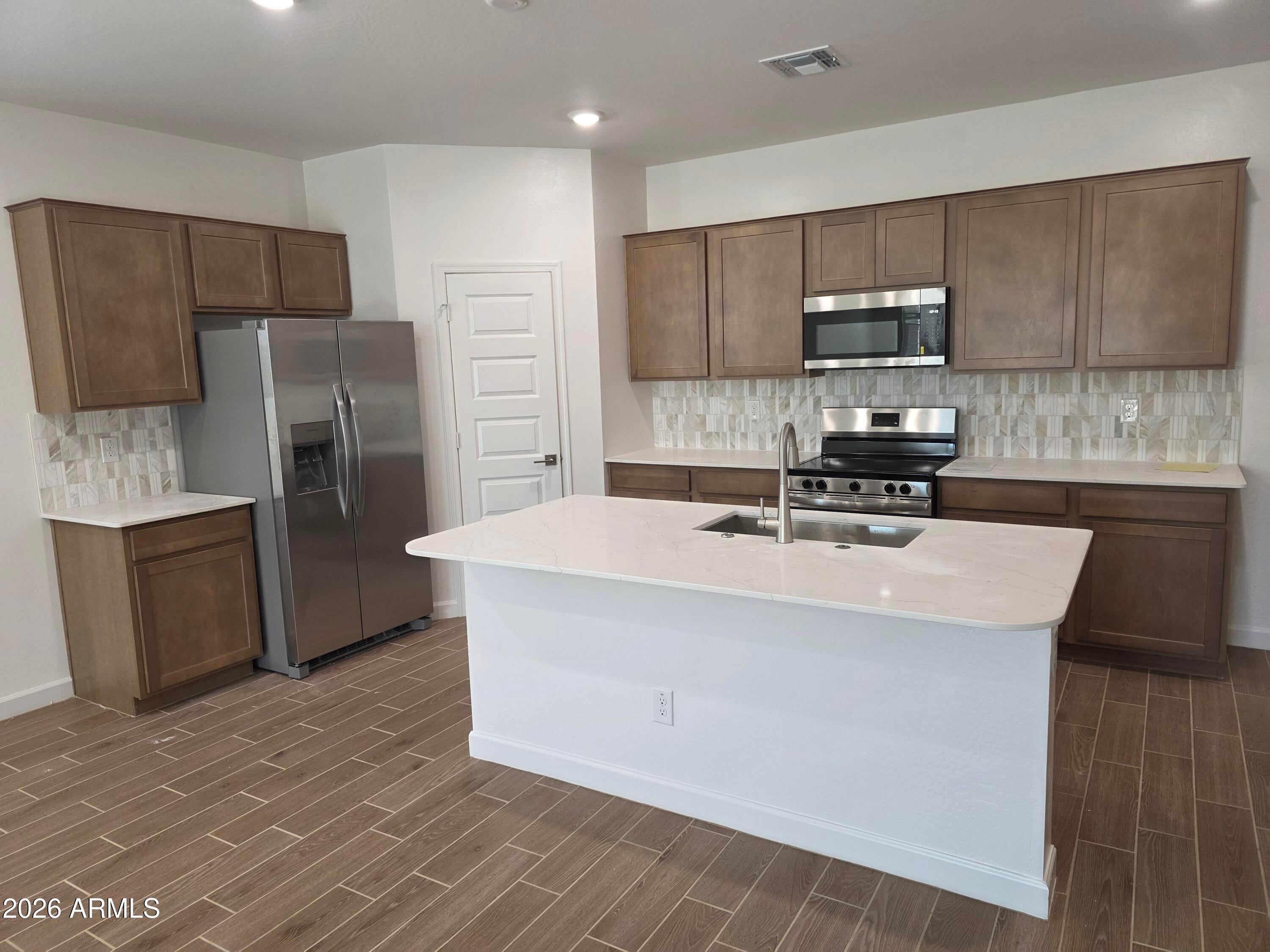 12591 W LOCUST Lane