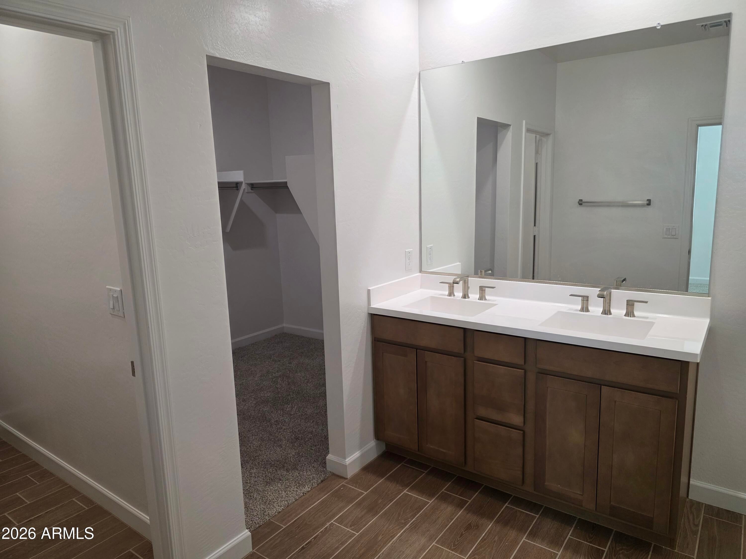 12591 W LOCUST Lane