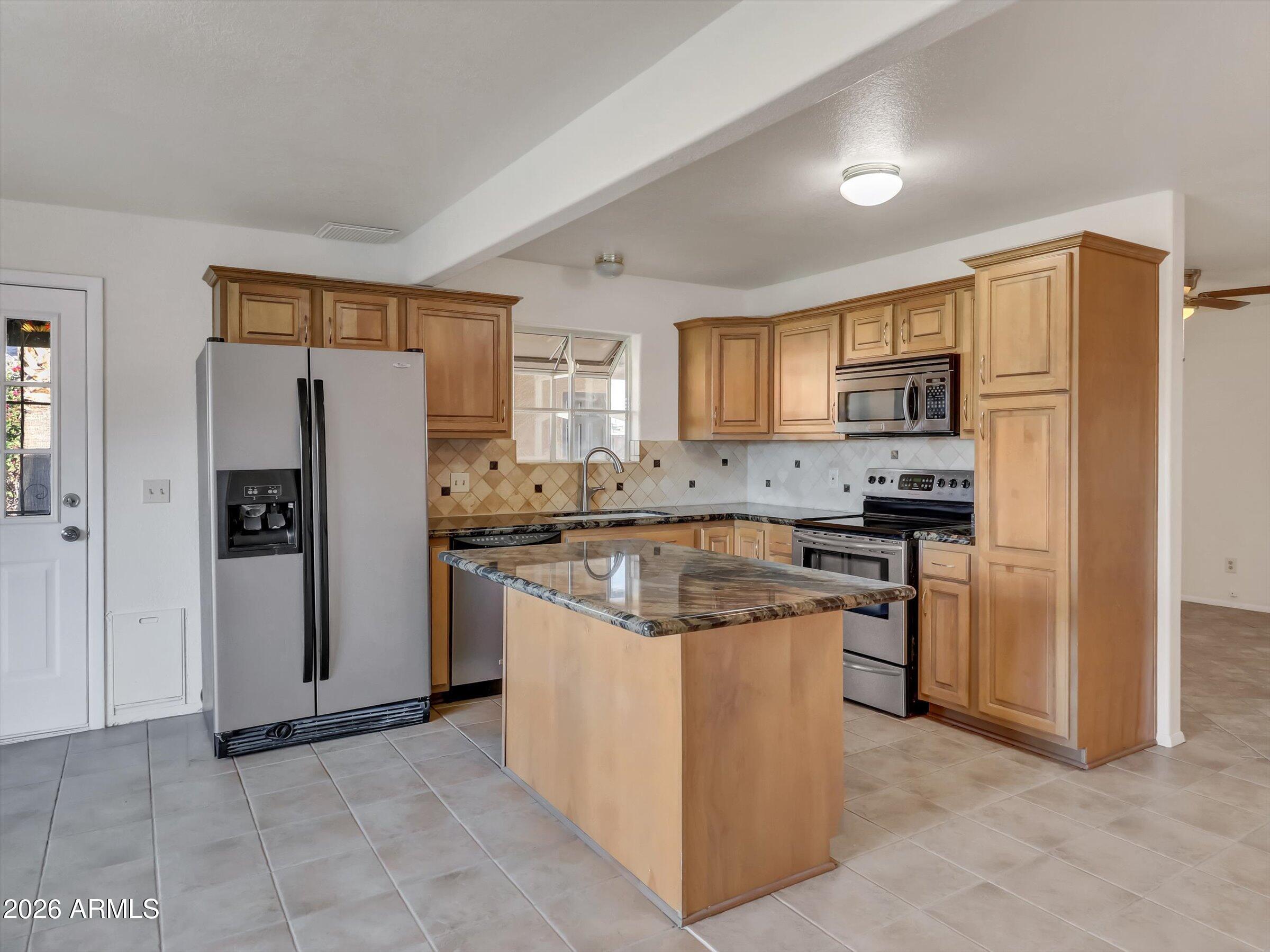 1705 E GRANDVIEW Road