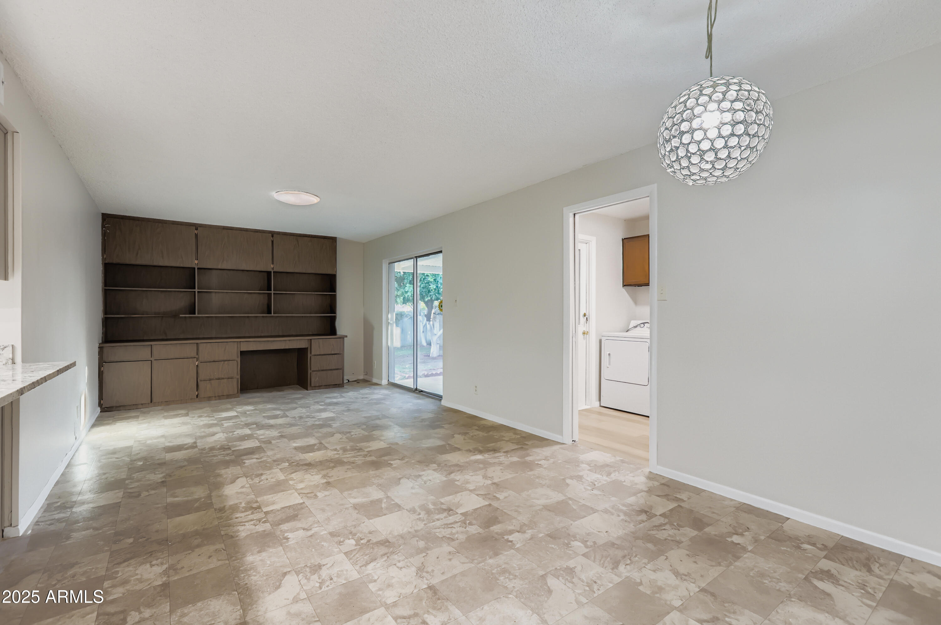 3741 W DAVIDSON Lane