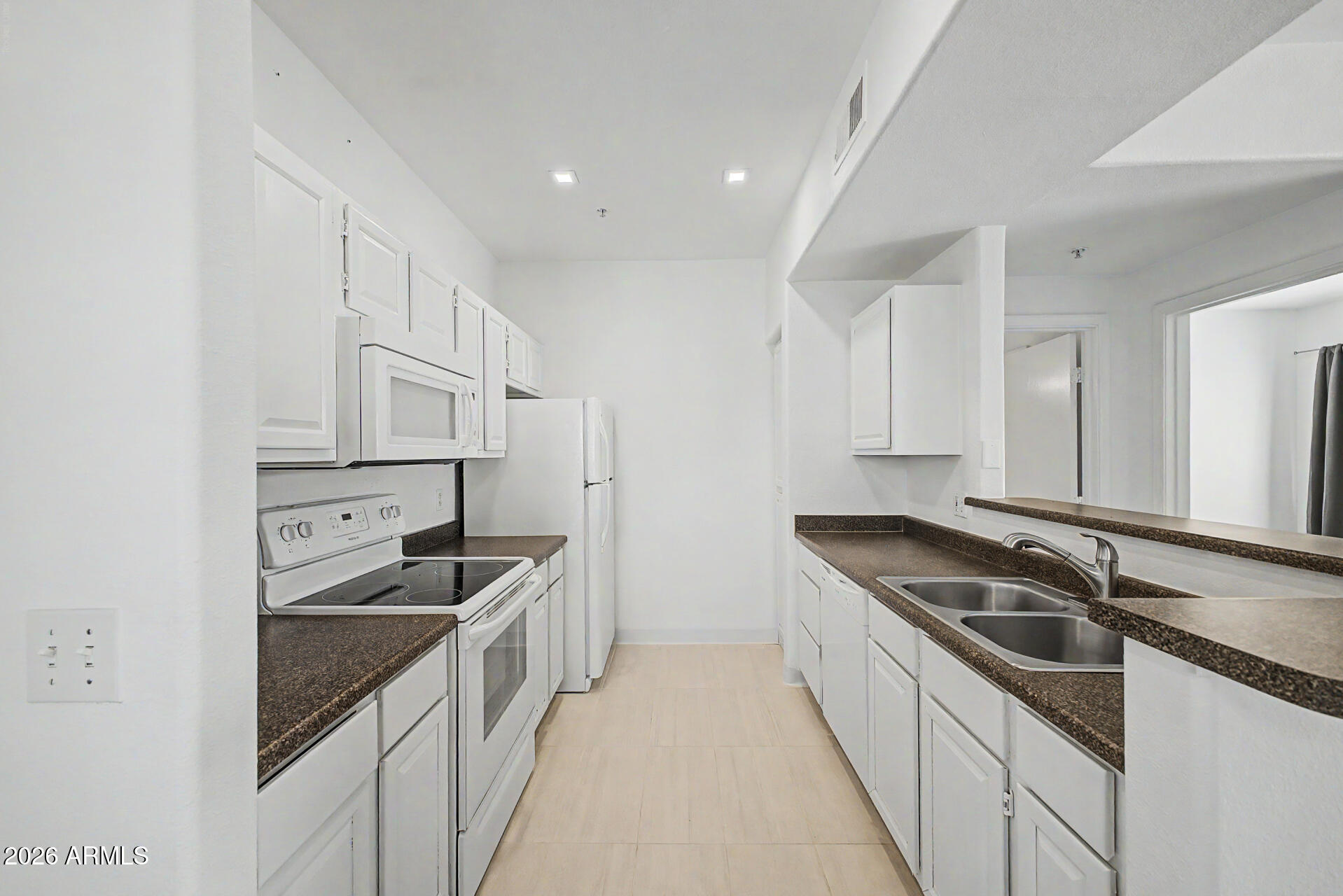 FOUR PEAKS VISTA CONDOMINIUM - Residential