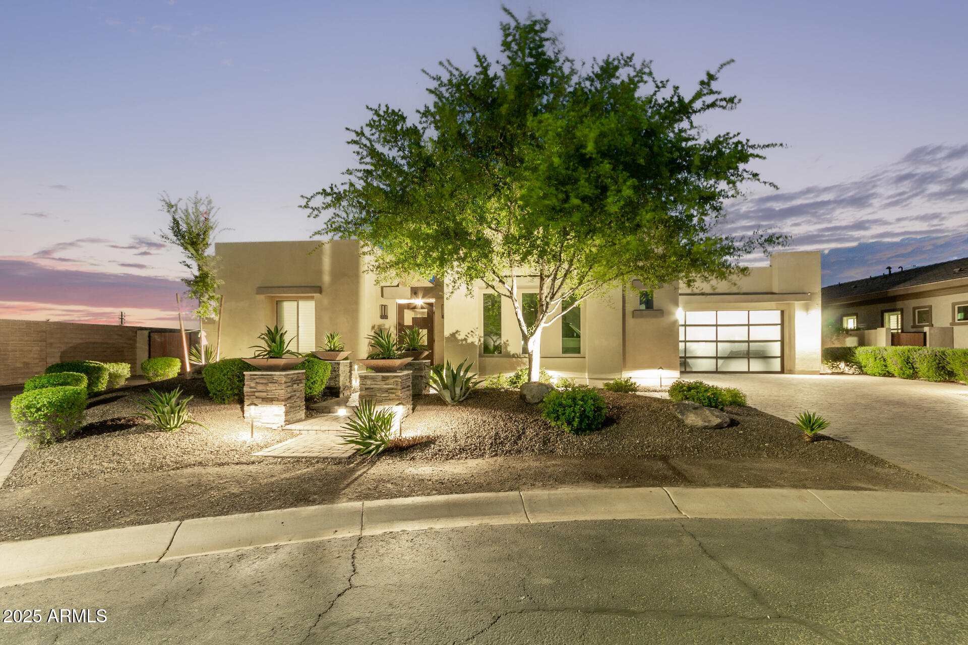 11707 W DOVE WING Way