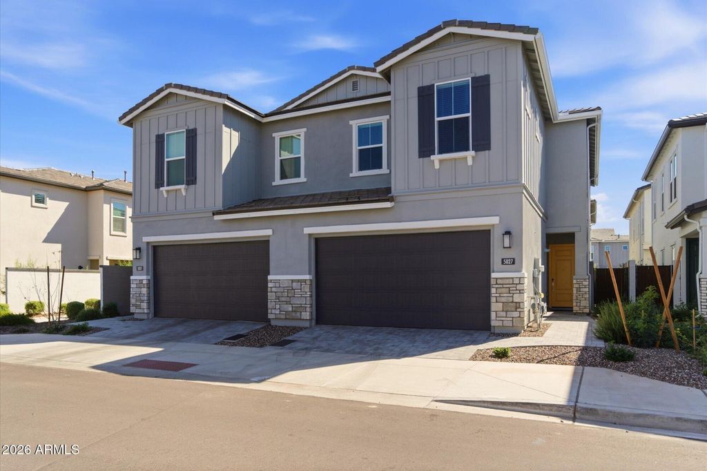 Photo of 5027 E Gallop Way, Scottsdale, AZ 85254 (MLS # 7001025)