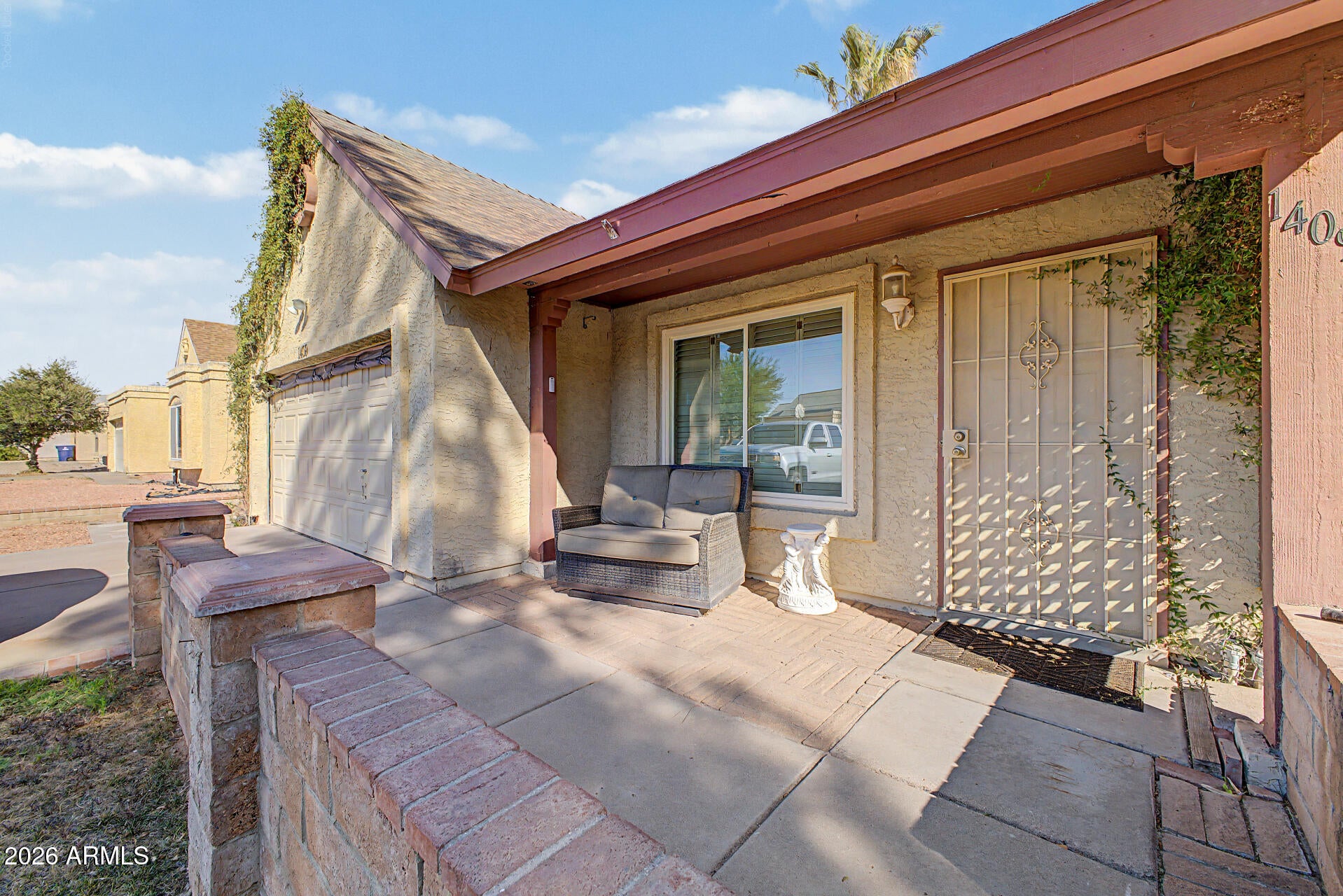 1409 E STEPHENS Drive