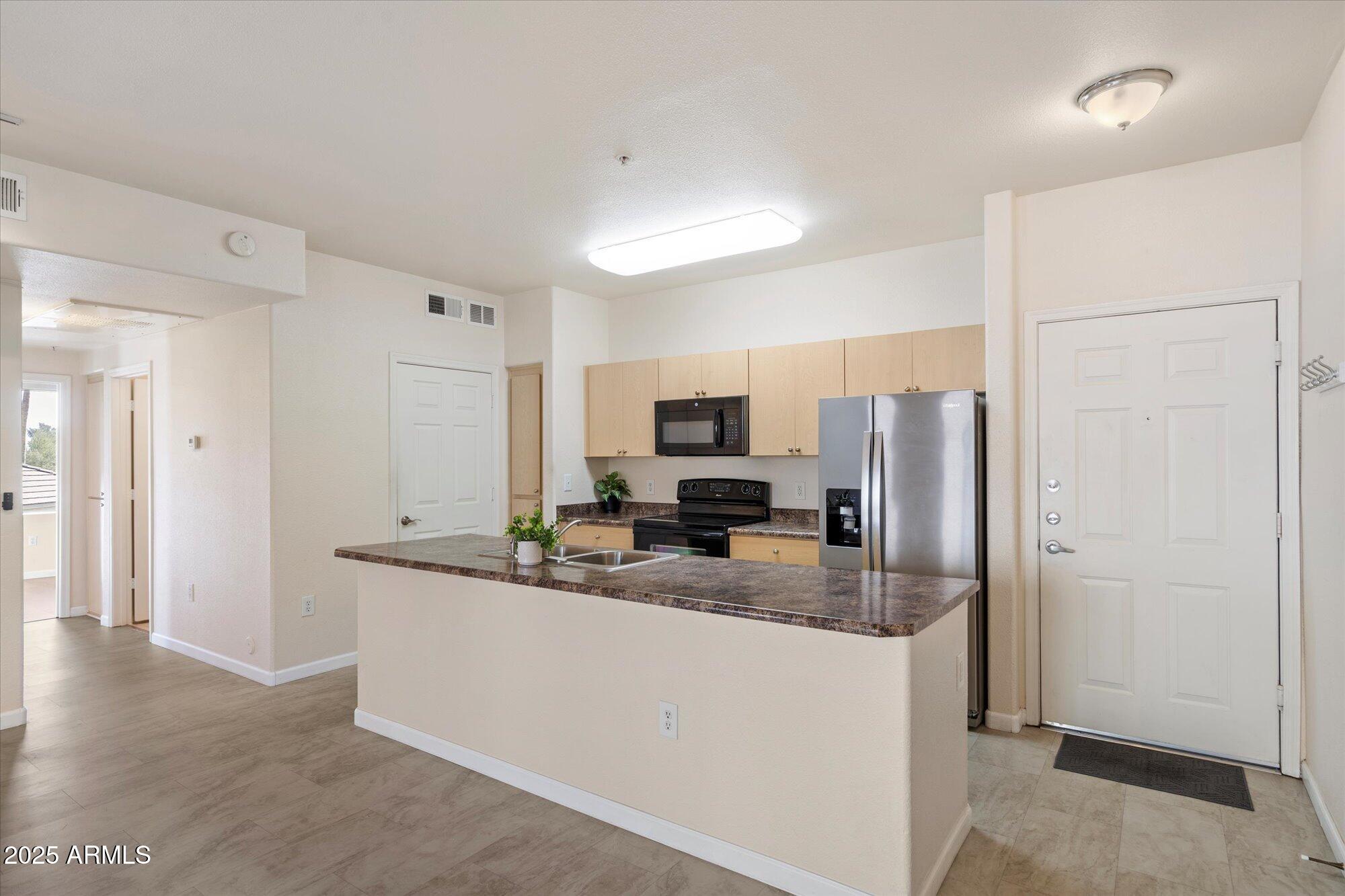 18416 N CAVE CREEK Road 2069