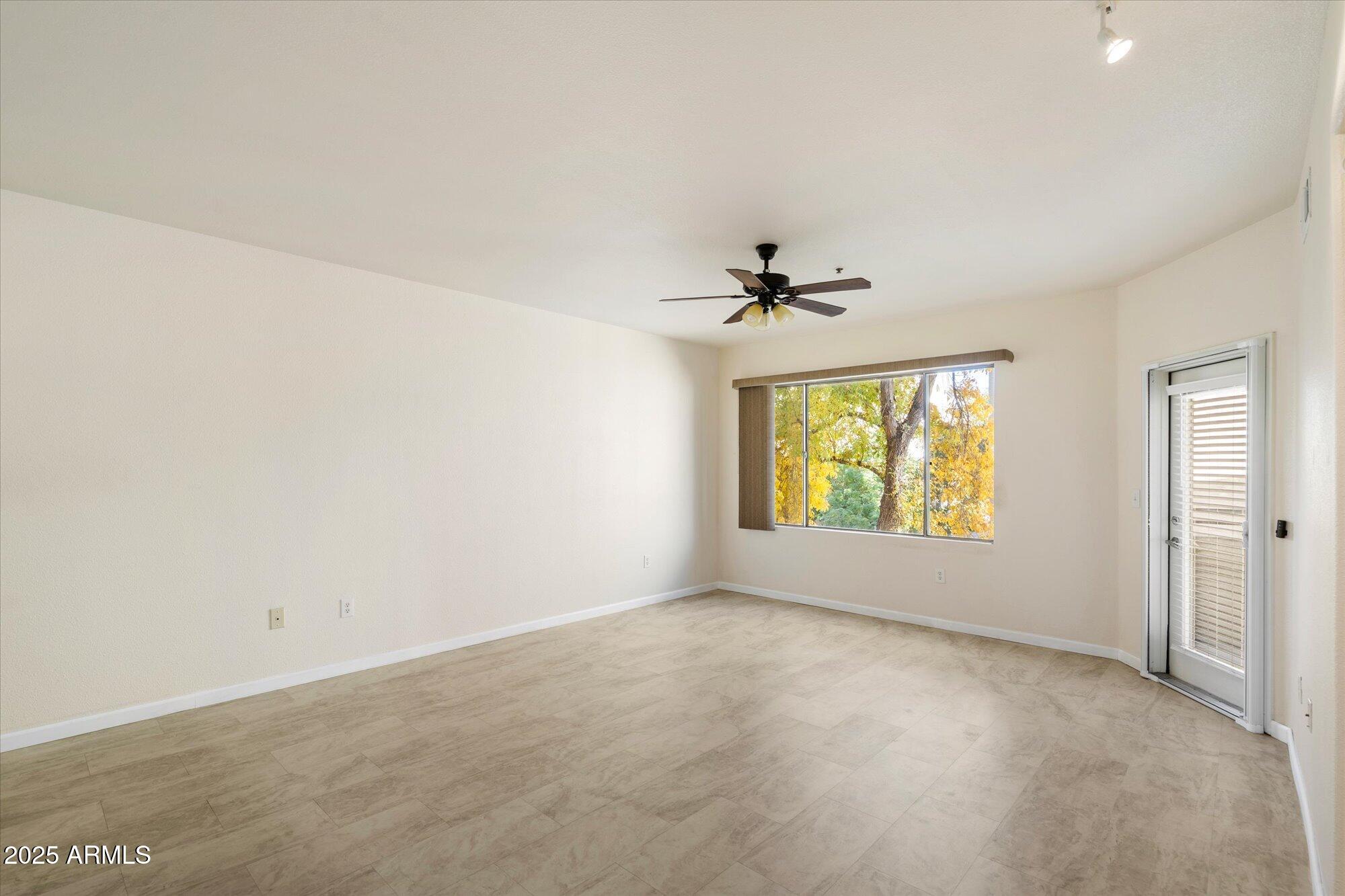 18416 N CAVE CREEK Road 2069