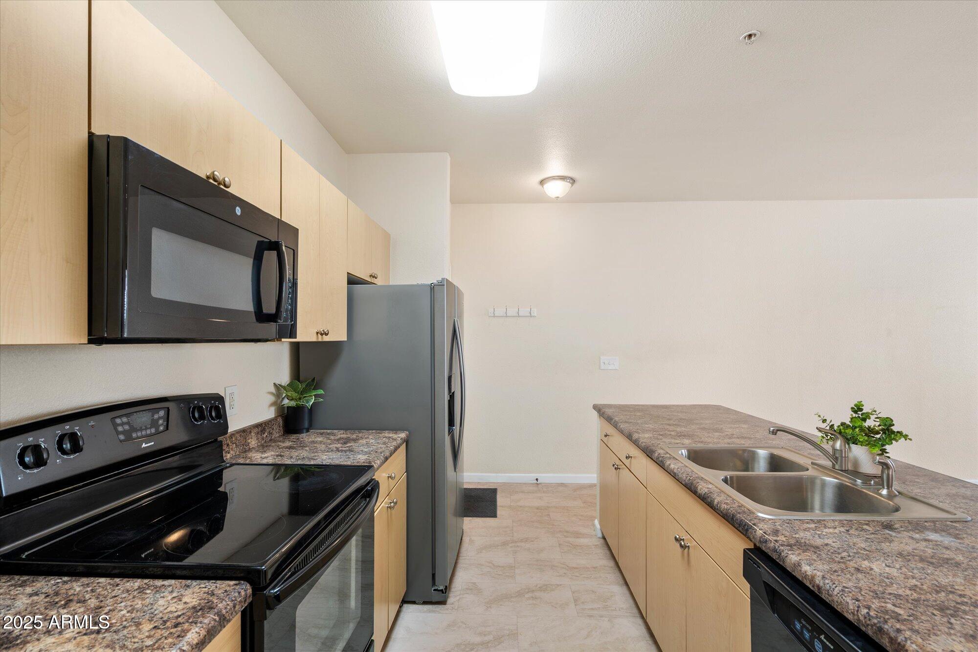 18416 N CAVE CREEK Road 2069