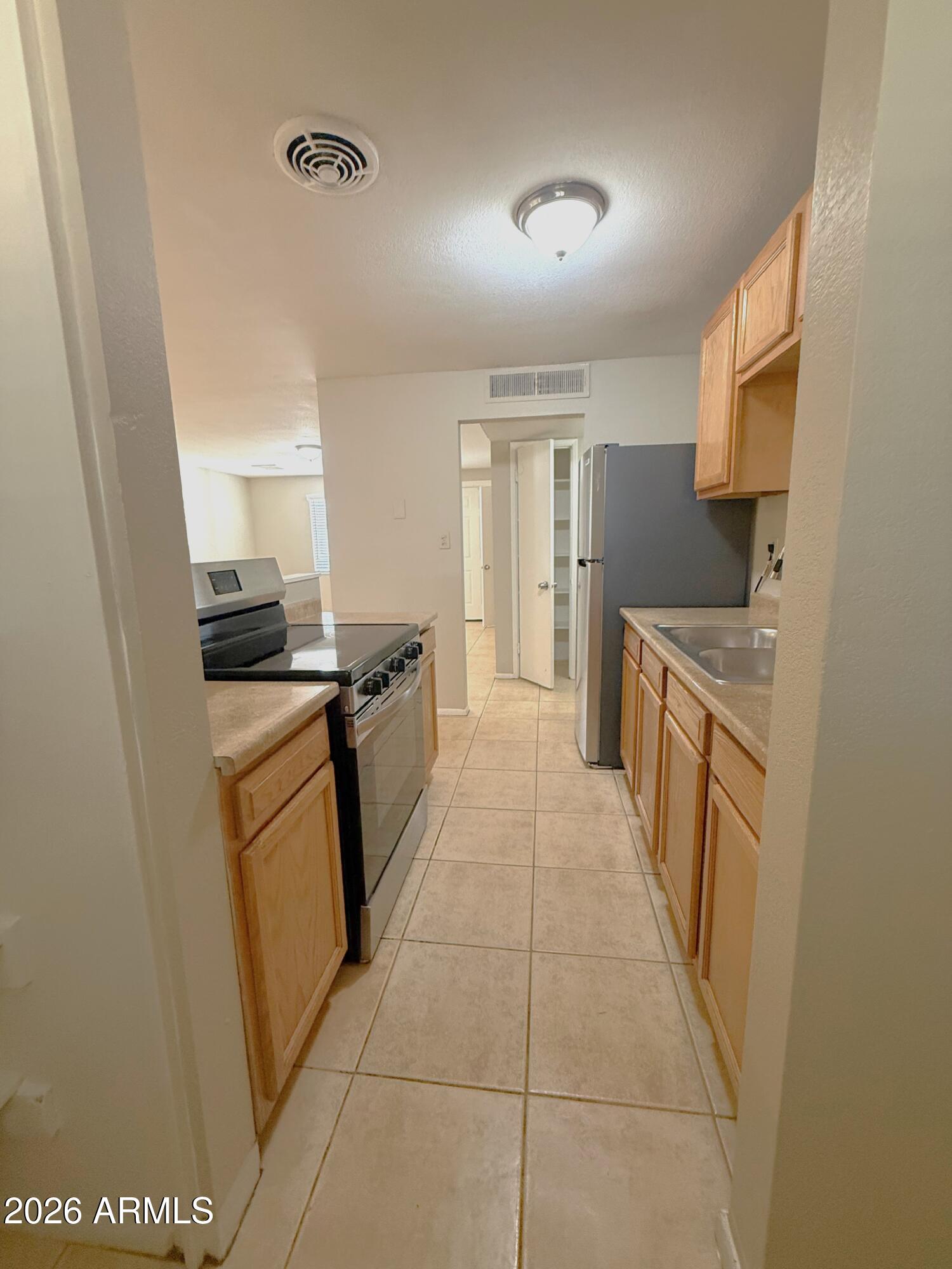 5909 W CORONADO Road