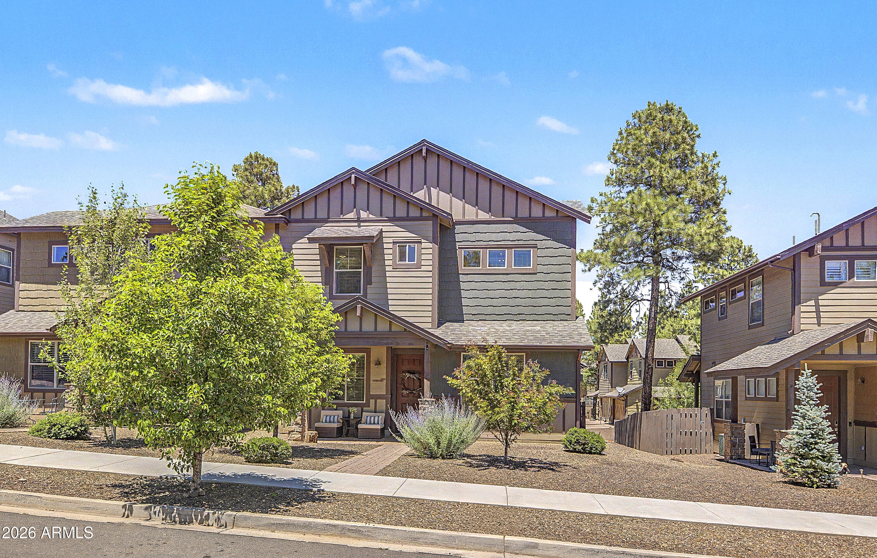 2465 W CLEMENT Circle