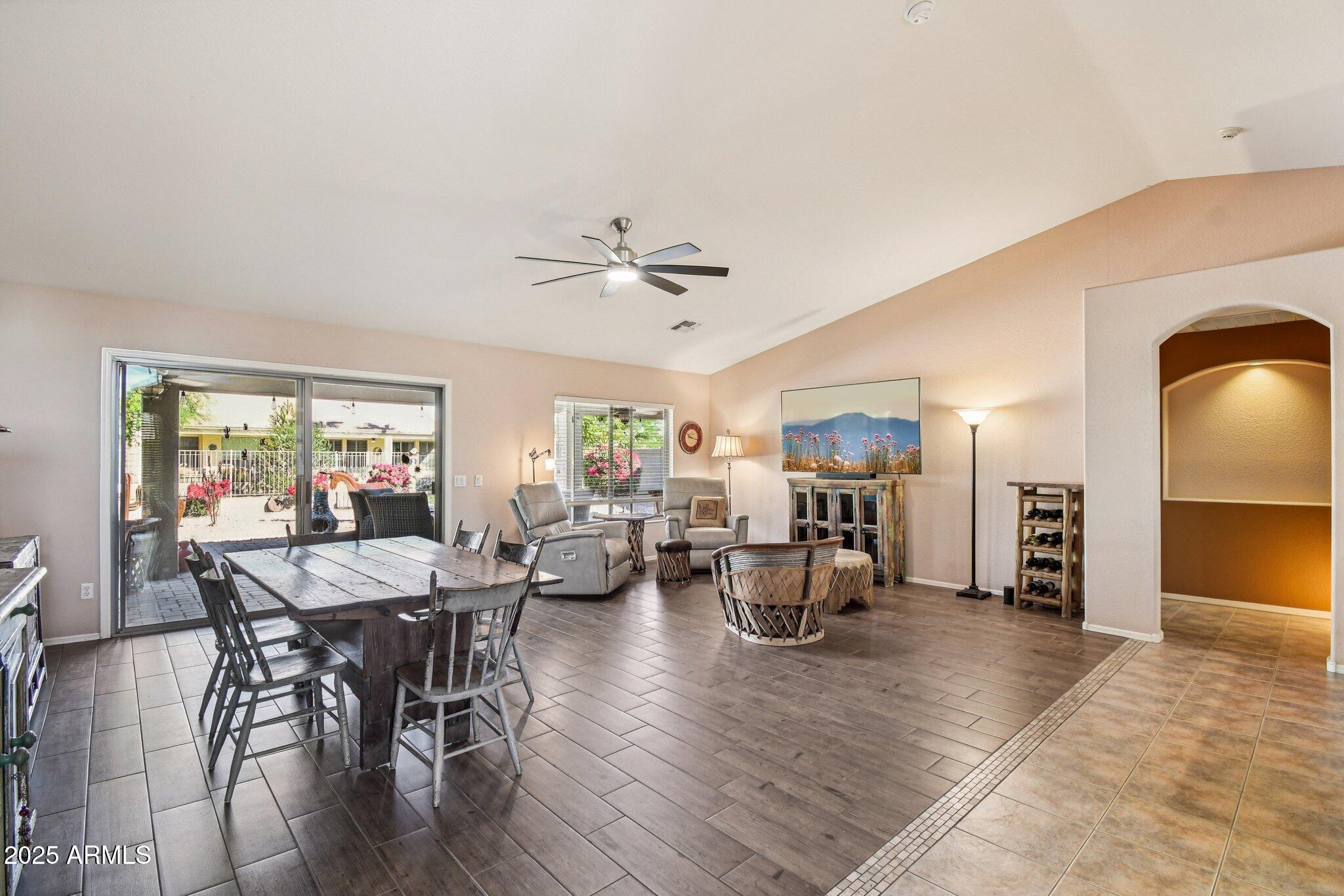 15734 W EDGEMONT Avenue