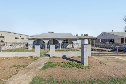3224 W CYPRESS Street Phoenix AZ 85009