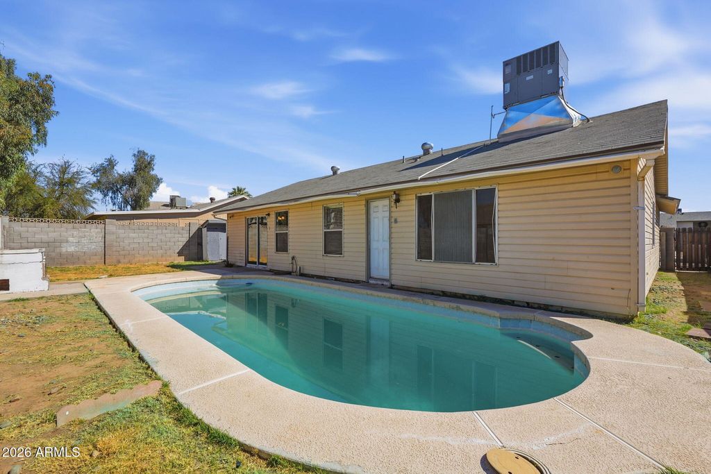 Photo of 4634 N 77th Drive, Phoenix, AZ 85033 (MLS # 7001434)