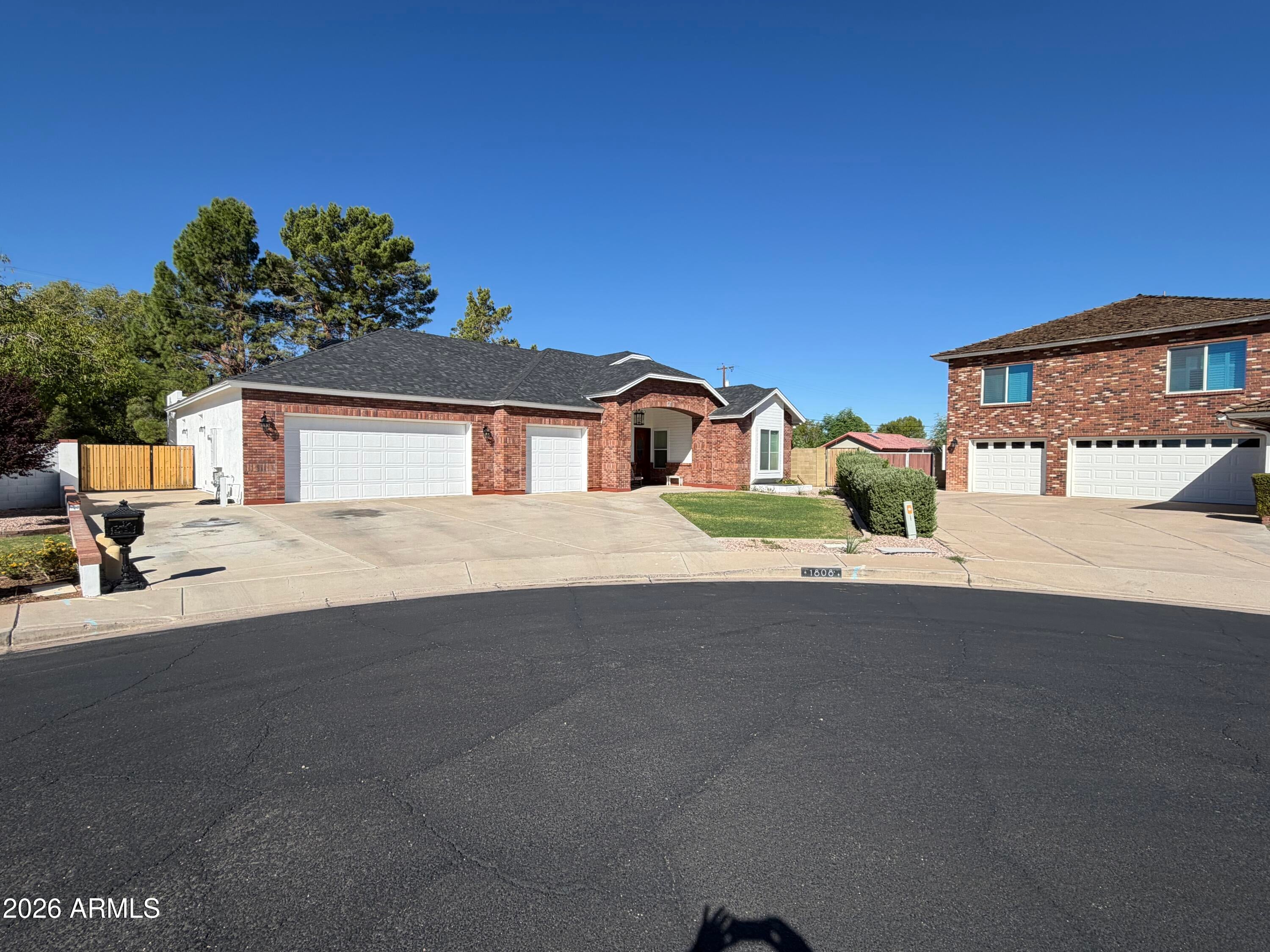 1808 E JUNIPER Circle
