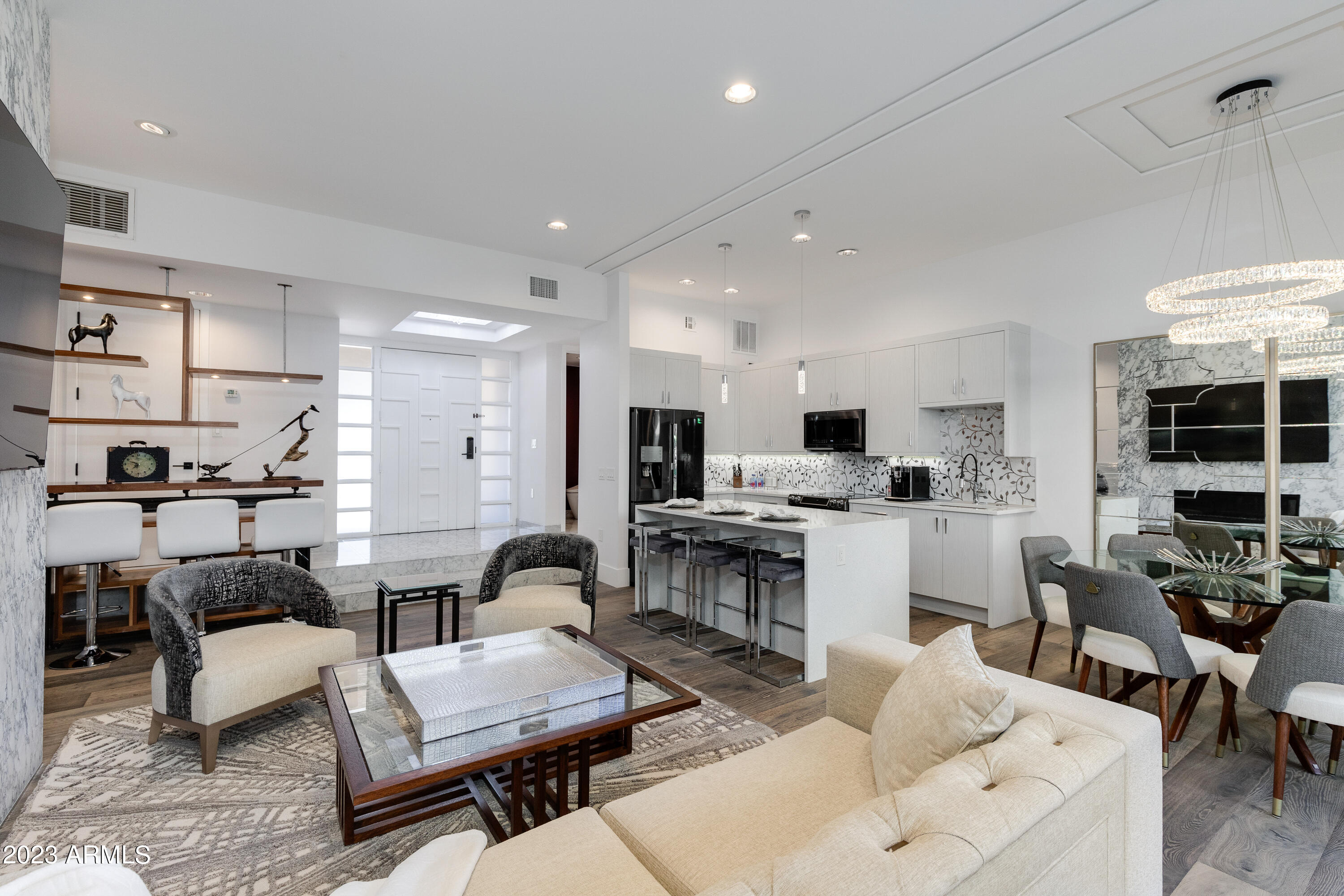 2802 E CAMINO ACEQUIA Drive 7