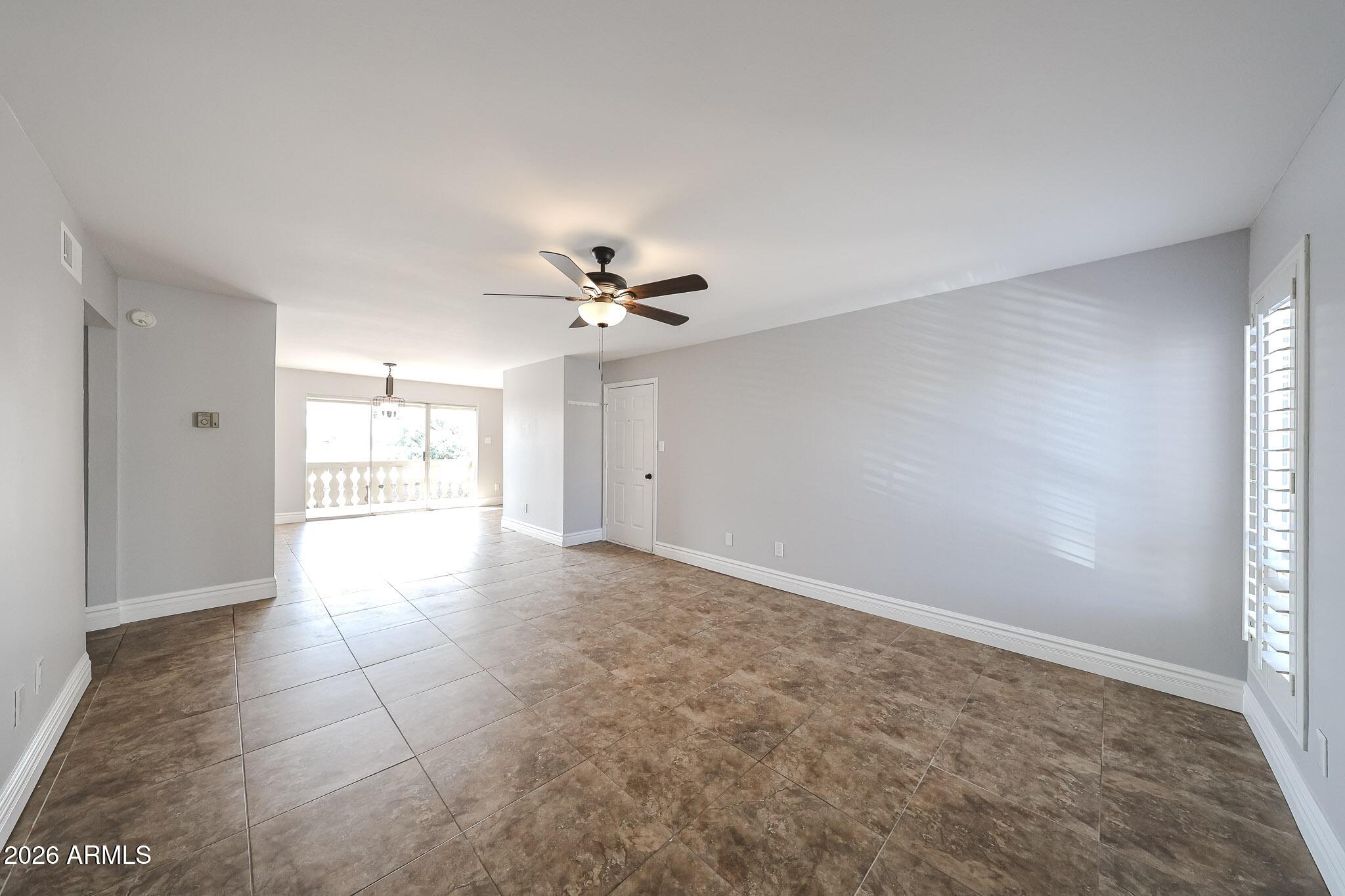 4950 N MILLER Road 212