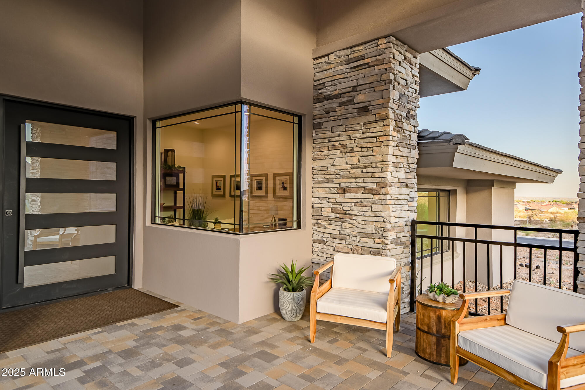 3135 N MOUNTAINSIDE Loop