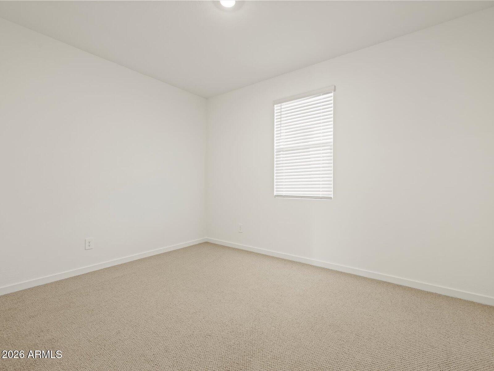 2516 E VINTAGE Drive