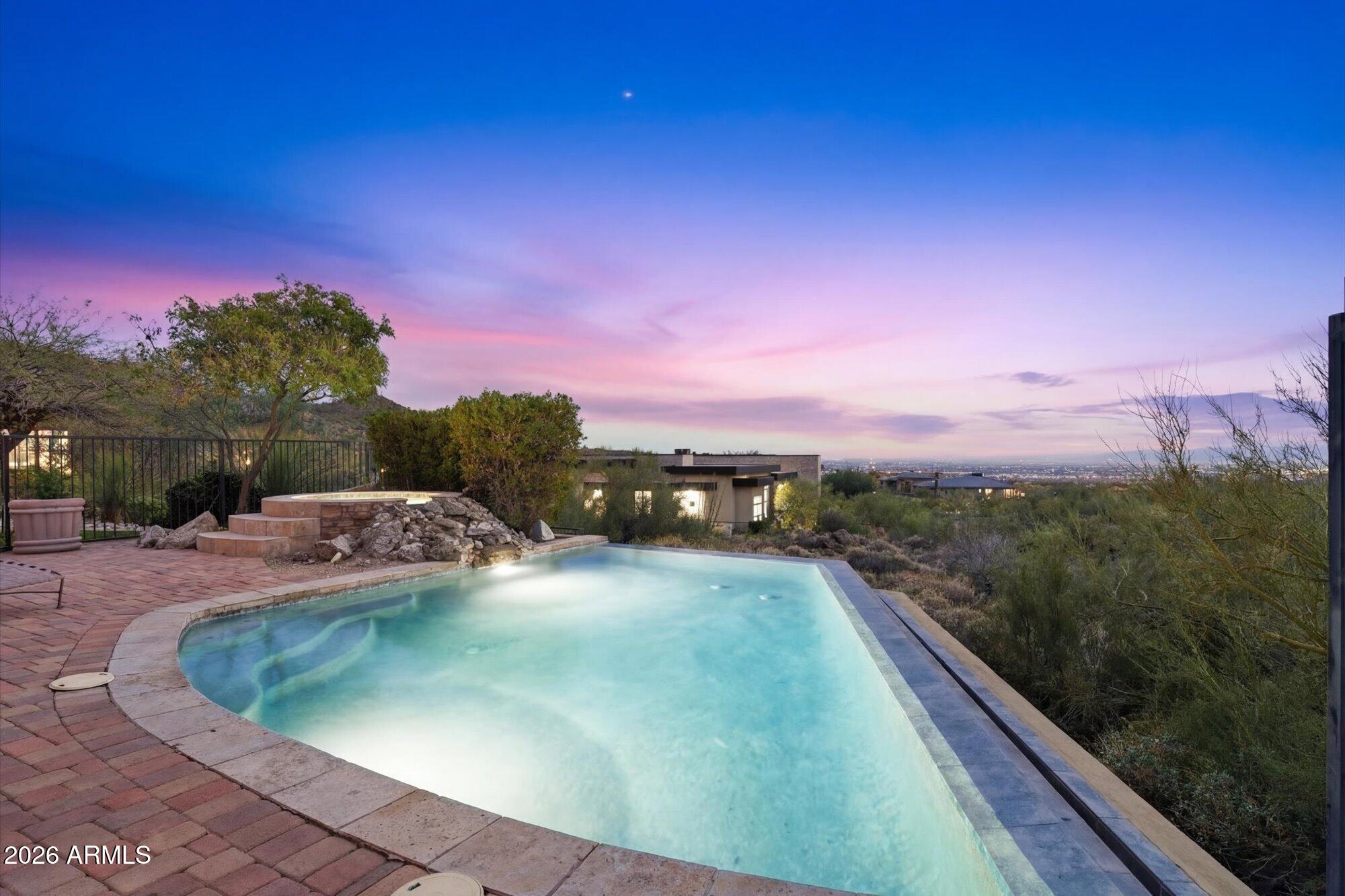 DIAMOND POINT AT LAS SENDAS MOUNTAIN - Residential