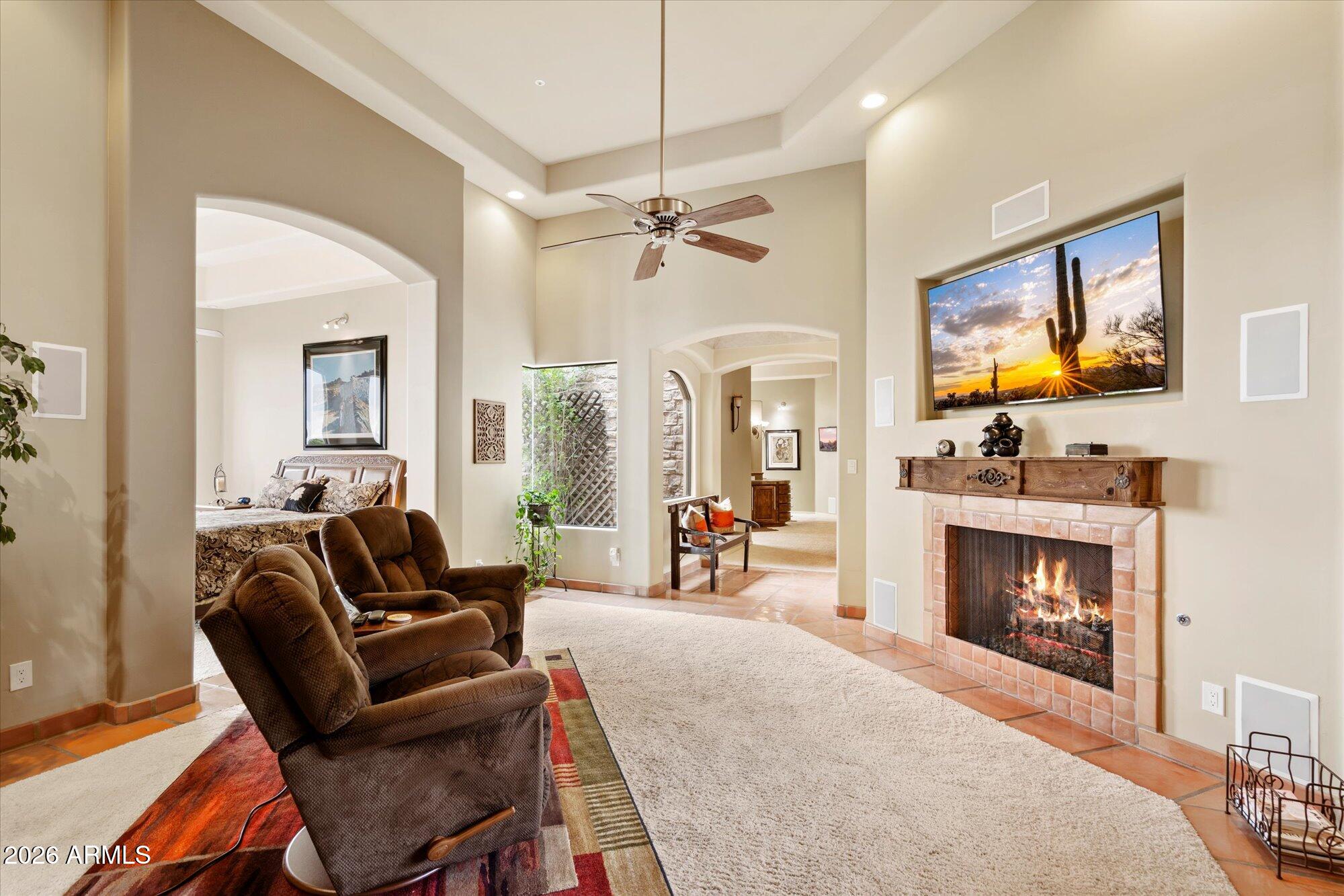 DIAMOND POINT AT LAS SENDAS MOUNTAIN - Residential