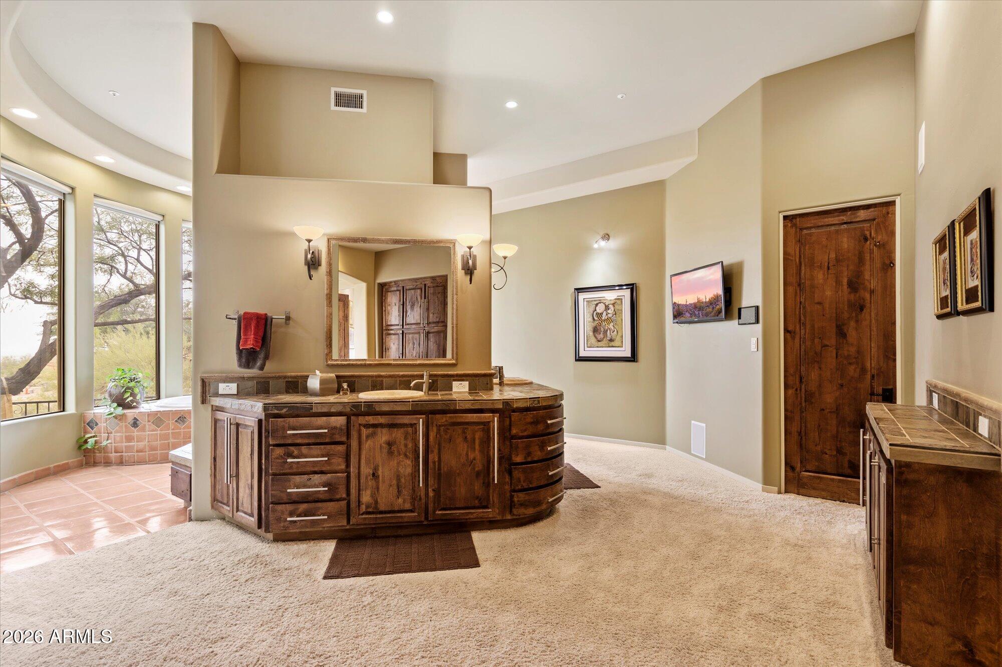 DIAMOND POINT AT LAS SENDAS MOUNTAIN - Residential