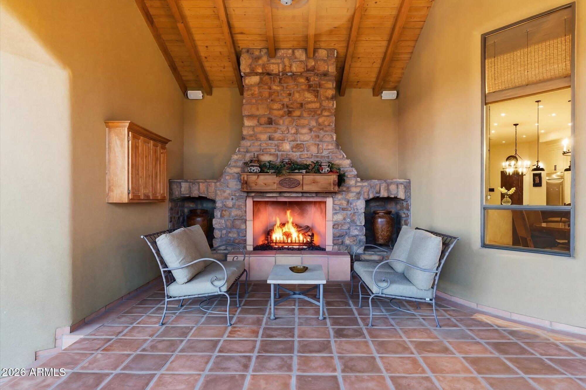 DIAMOND POINT AT LAS SENDAS MOUNTAIN - Residential