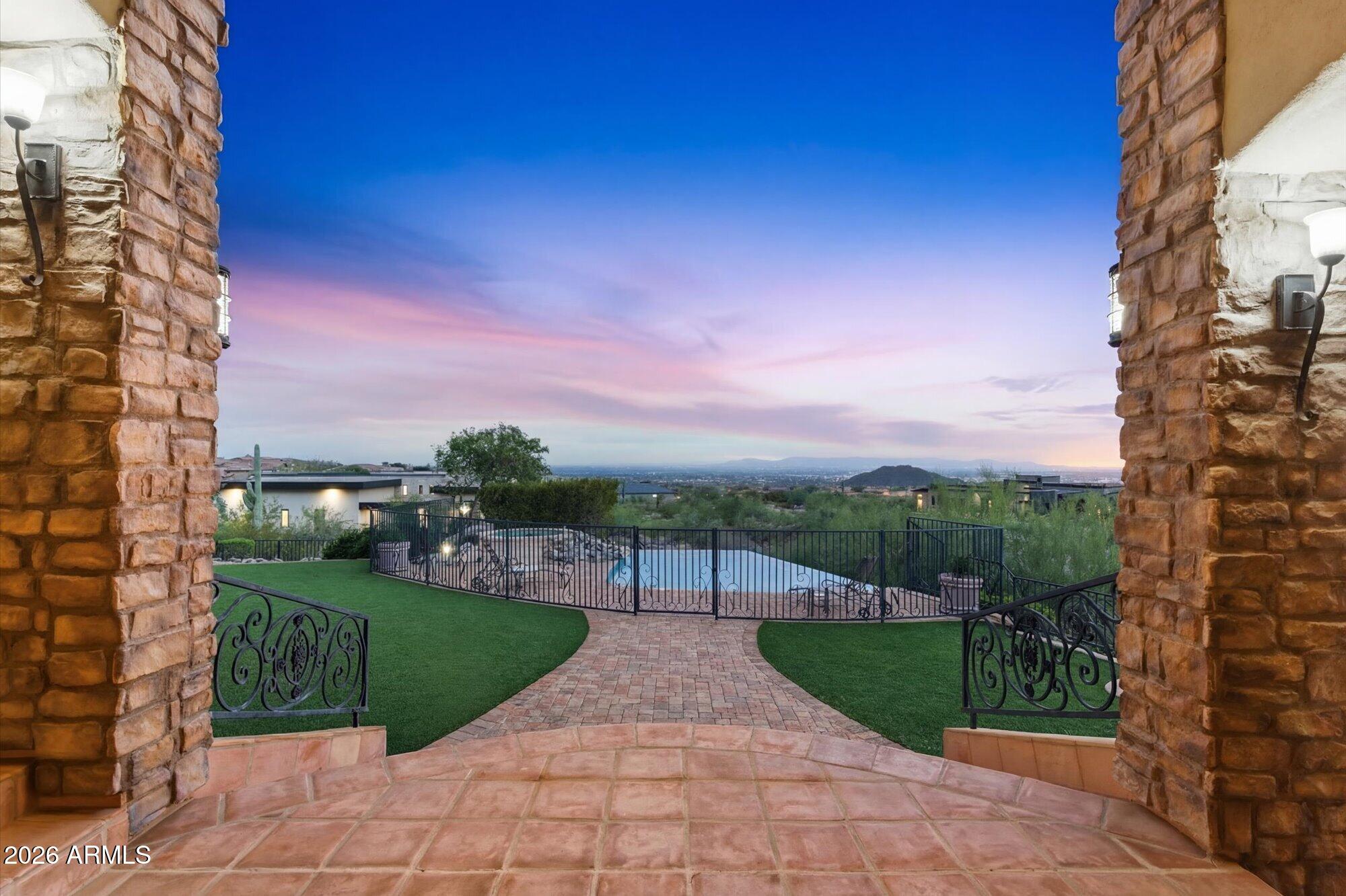 8407 E VIEW CREST Circle