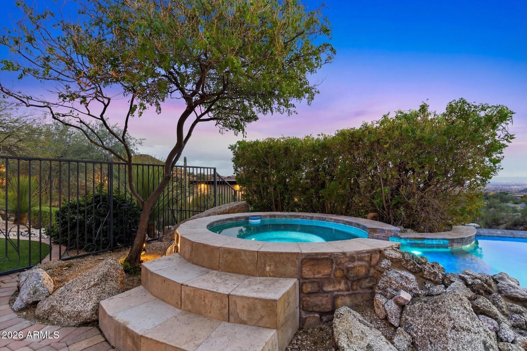 DIAMOND POINT AT LAS SENDAS MOUNTAIN - Residential